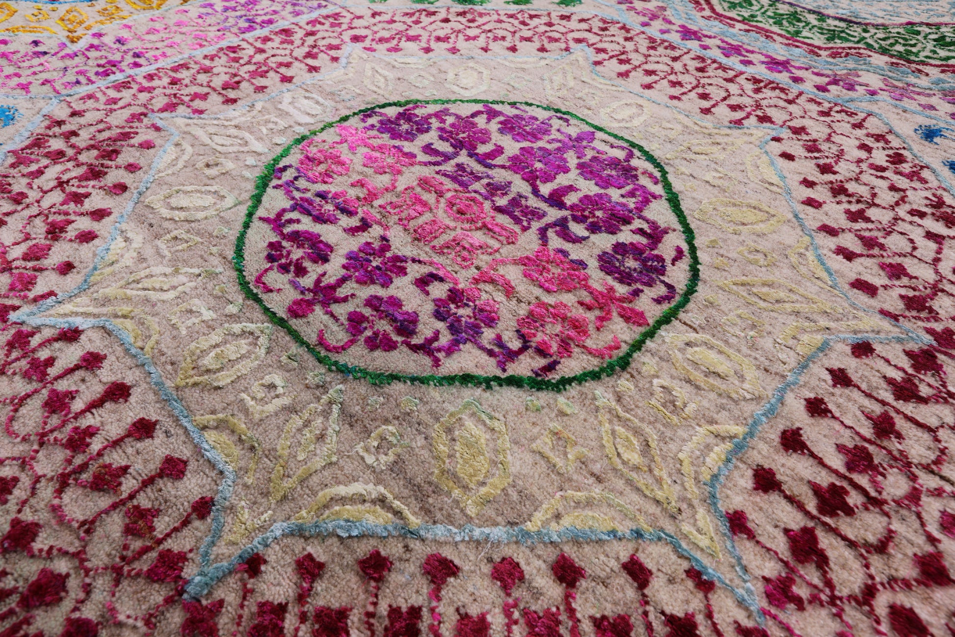 Geometric Persian Mamluk Hand Knotted Wool & Silk Rug - 8' 2" X 10' 2" - Golden Nile