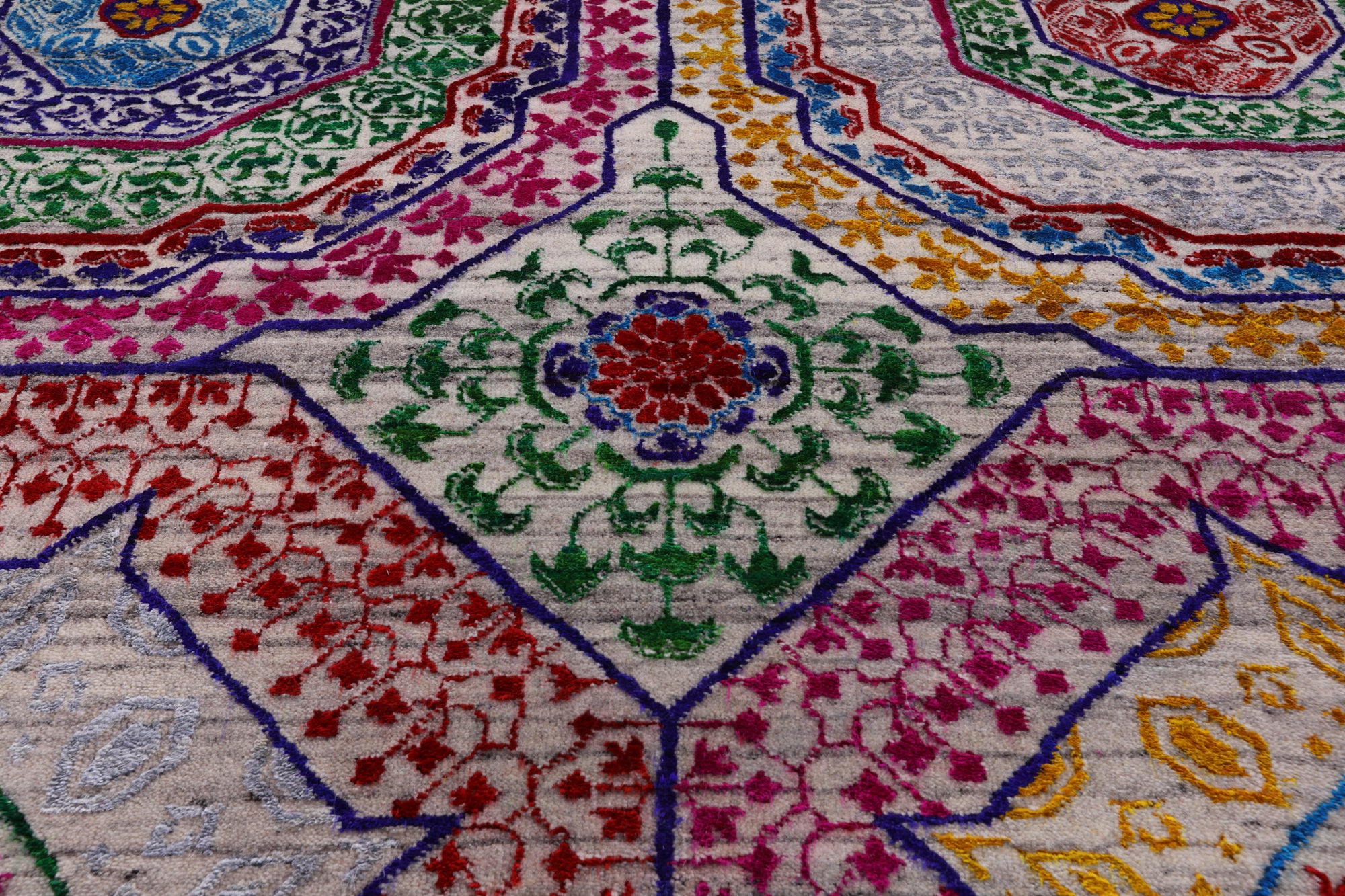 Geometric Persian Mamluk Hand Knotted Wool & Silk Rug - 8' 0" X 10' 2" - Golden Nile