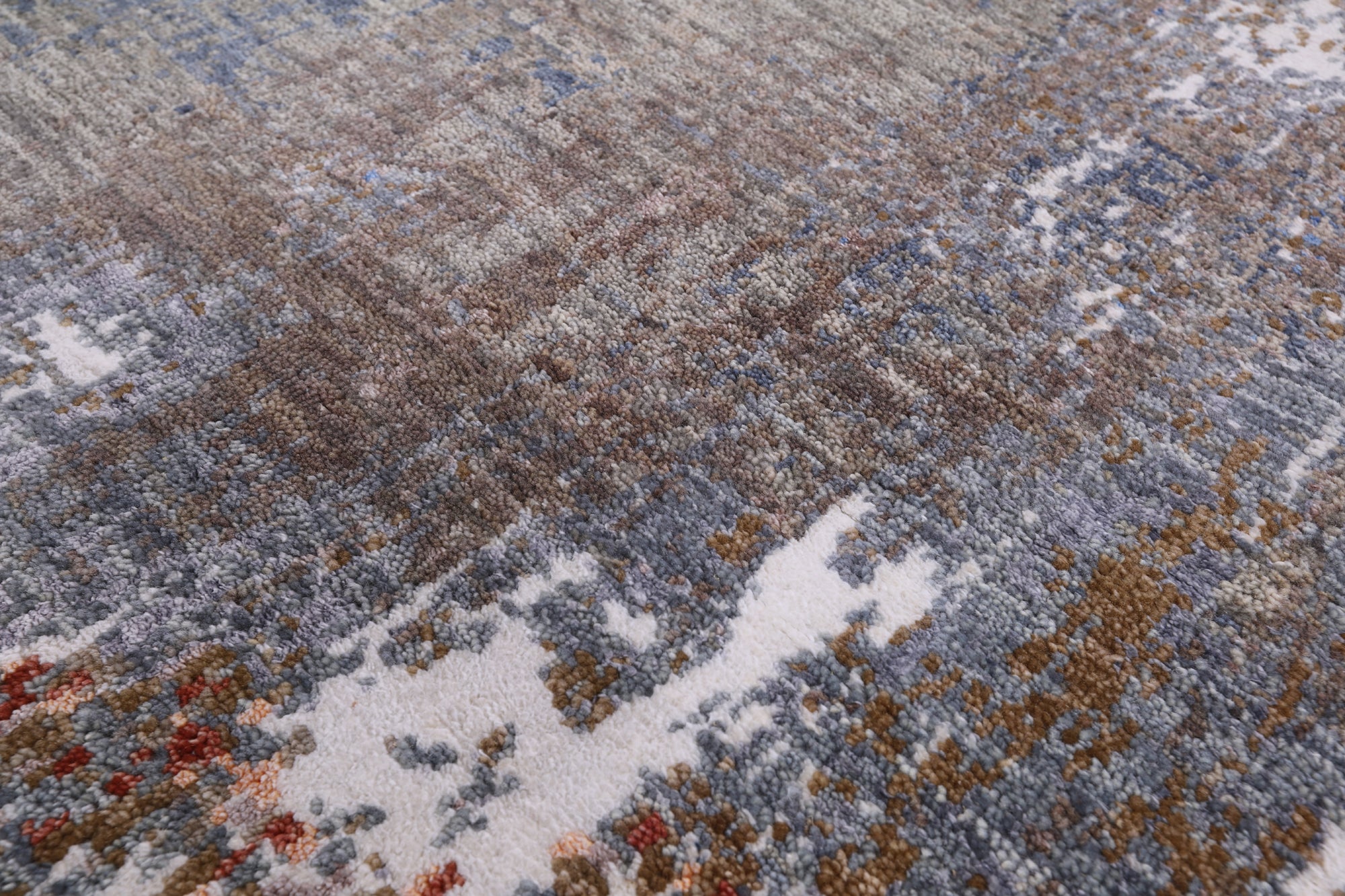 Contemporary Hand Knotted Wool & Silk Rug - 6' 0" X 9' 2" - Golden Nile
