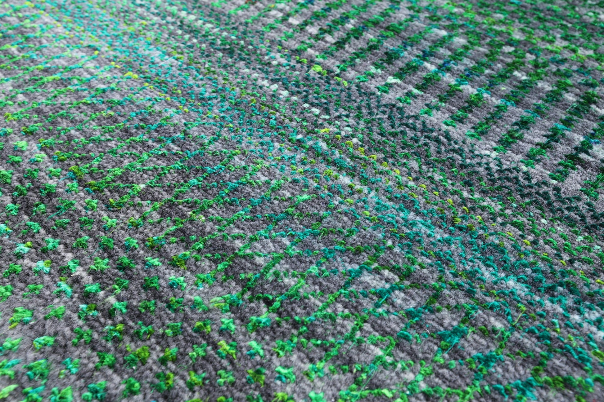 Green Savannah Grass Handmade Wool & Silk Rug - 5' 10" X 12' 0" - Golden Nile