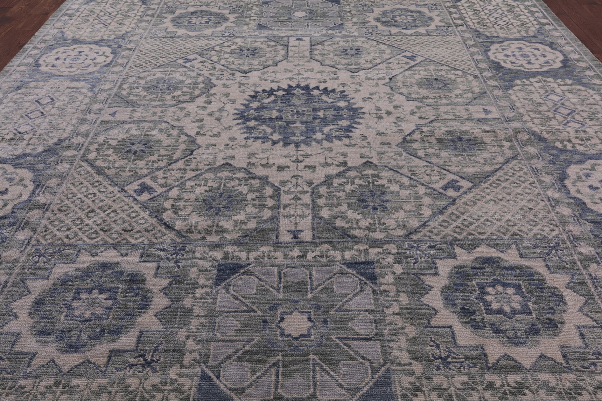Geometric Persian Mamluk Hand Knotted Wool Rug - 10' 1" X 13' 10" - Golden Nile