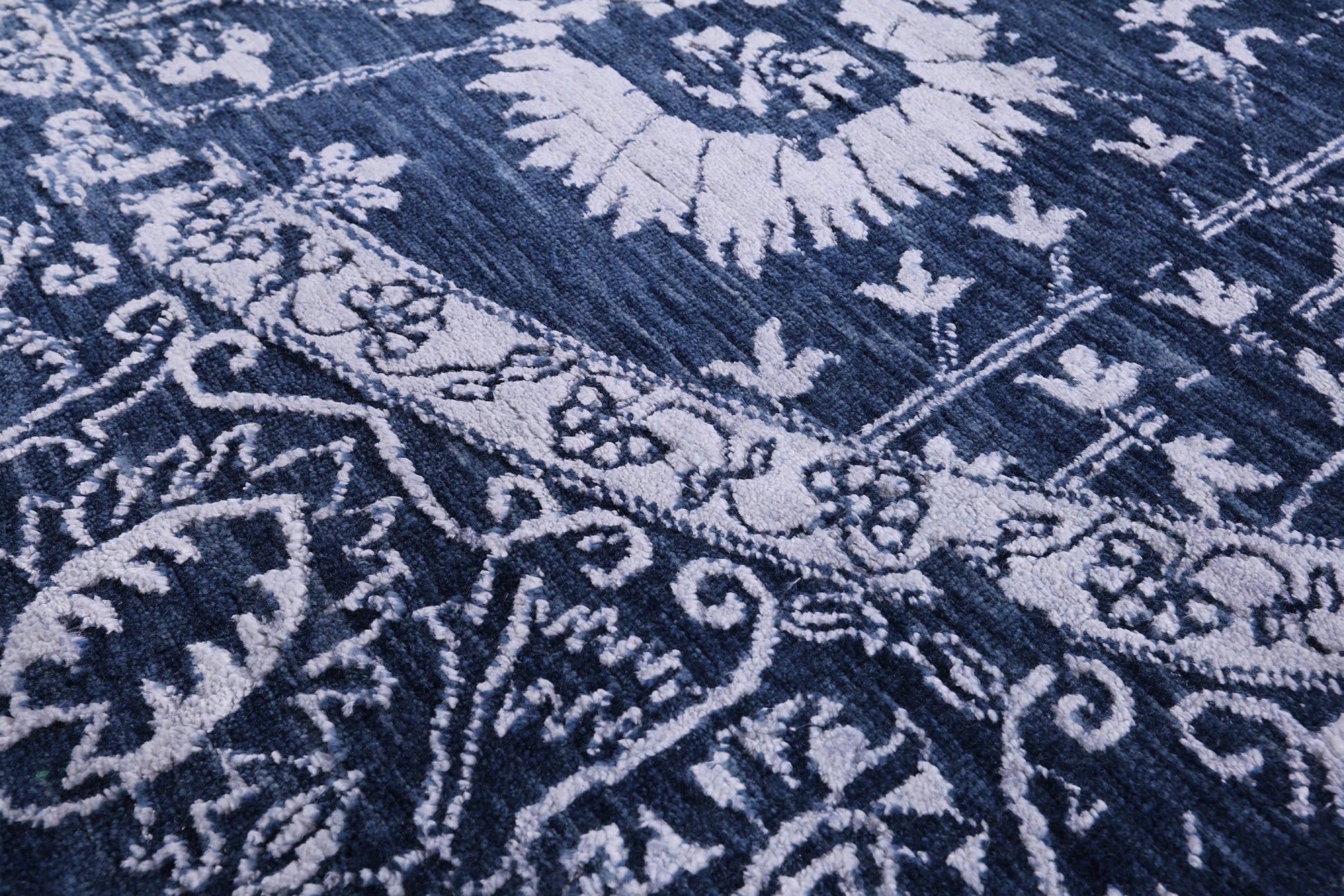 Blue Round Modern Handmade Wool & Silk Rug - 8' 3" X 8' 3" - Golden Nile