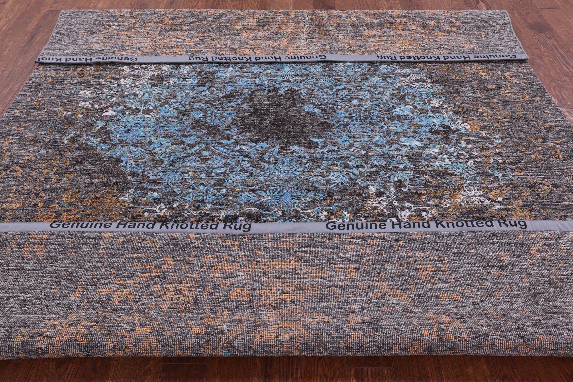 Modern Hand Knotted Wool & Silk Rug - 7' 11" X 10' 1" - Golden Nile