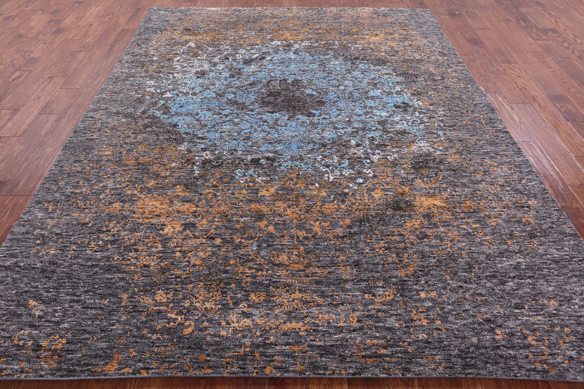 Modern Hand Knotted Wool & Silk Rug - 7' 11" X 10' 1" - Golden Nile