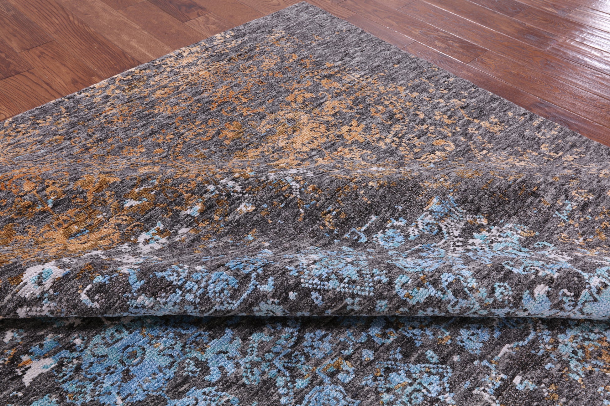 Modern Hand Knotted Wool & Silk Rug - 7' 11" X 10' 1" - Golden Nile