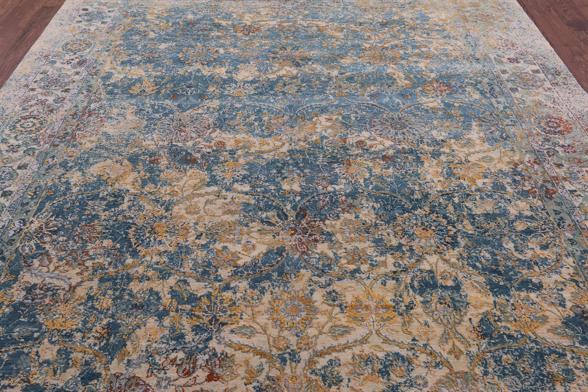 Modern Hand Knotted Wool & Silk Rug - 7' 11" X 10' 2" - Golden Nile