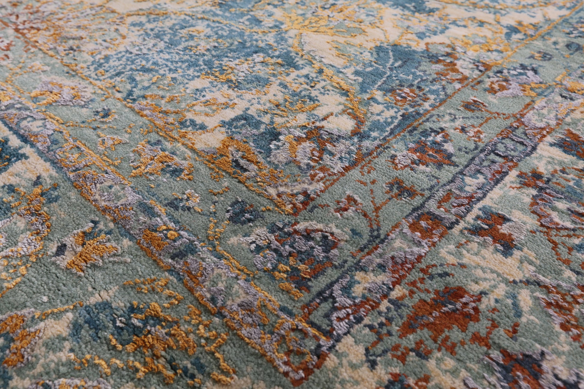 Modern Hand Knotted Wool & Silk Rug - 7' 11" X 10' 2" - Golden Nile