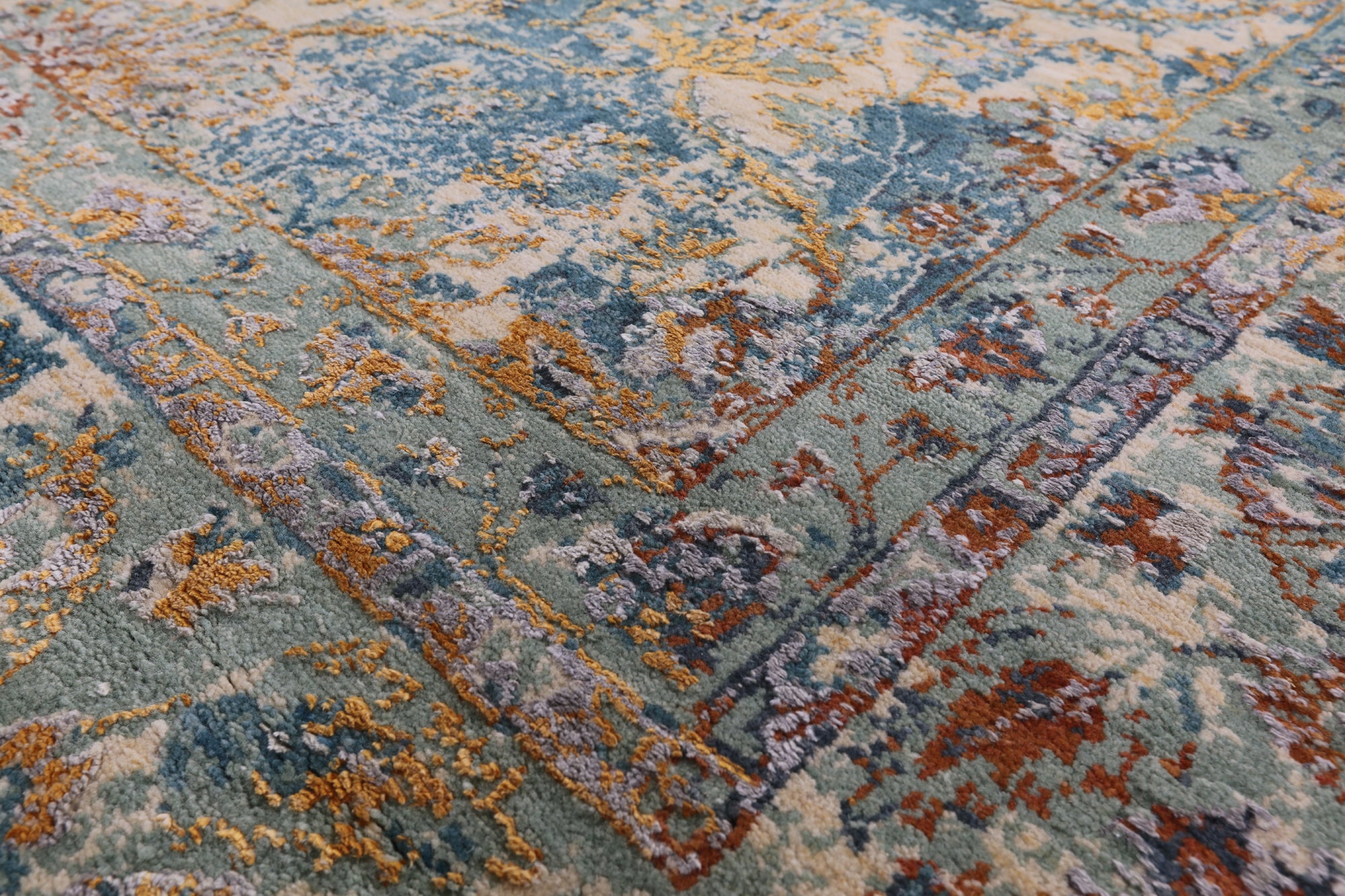 Modern Hand Knotted Wool & Silk Rug - 7' 11" X 10' 2" - Golden Nile