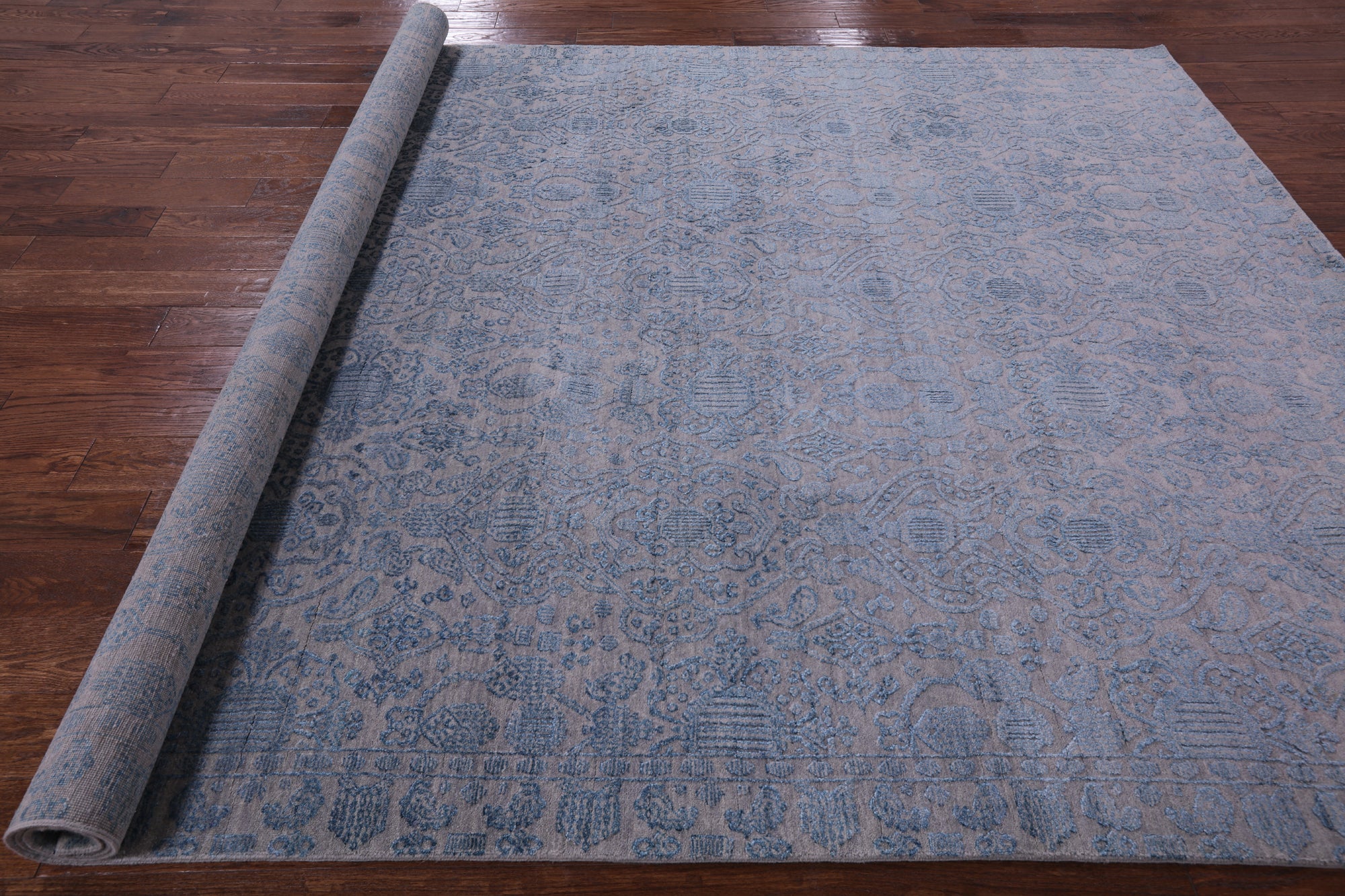 Grey Persian Hand Knotted Wool & Silk Rug - 7' 11" X 10' 3" - Golden Nile