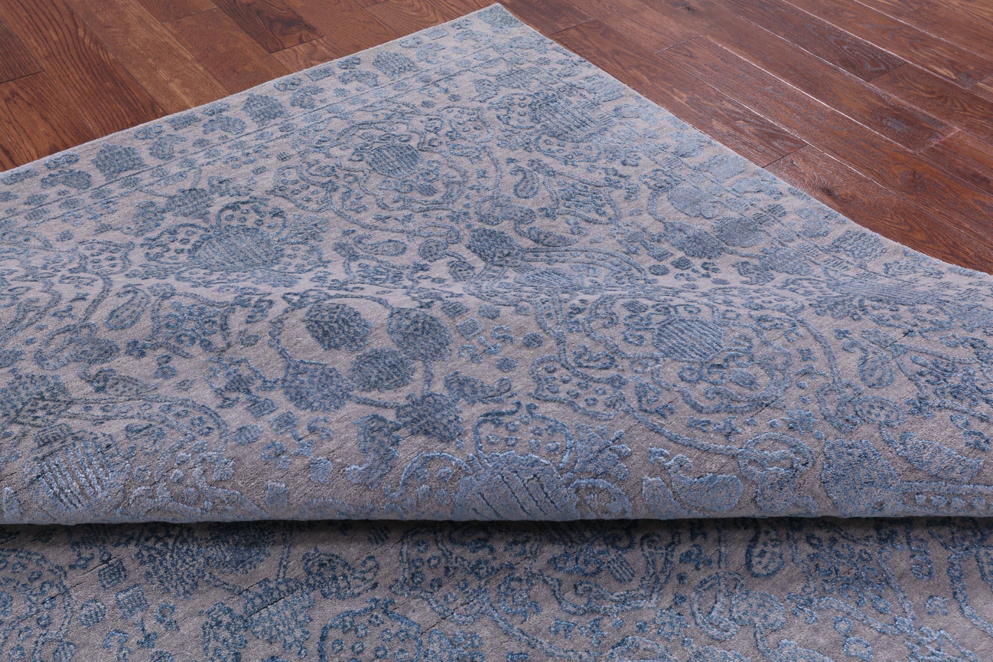 Grey Persian Hand Knotted Wool & Silk Rug - 7' 11" X 10' 3" - Golden Nile