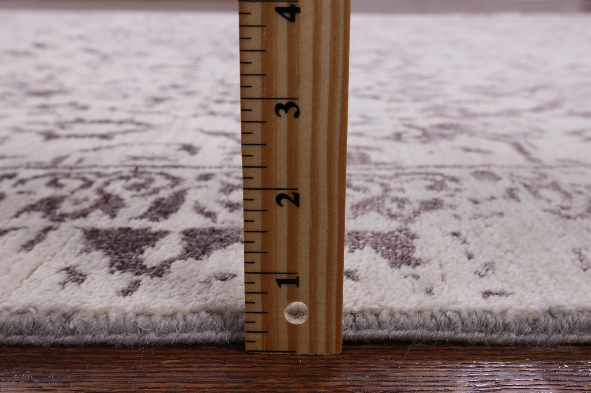 Ivory Modern Handmade Wool & Silk Rug - 6' 1" X 9' 3" - Golden Nile