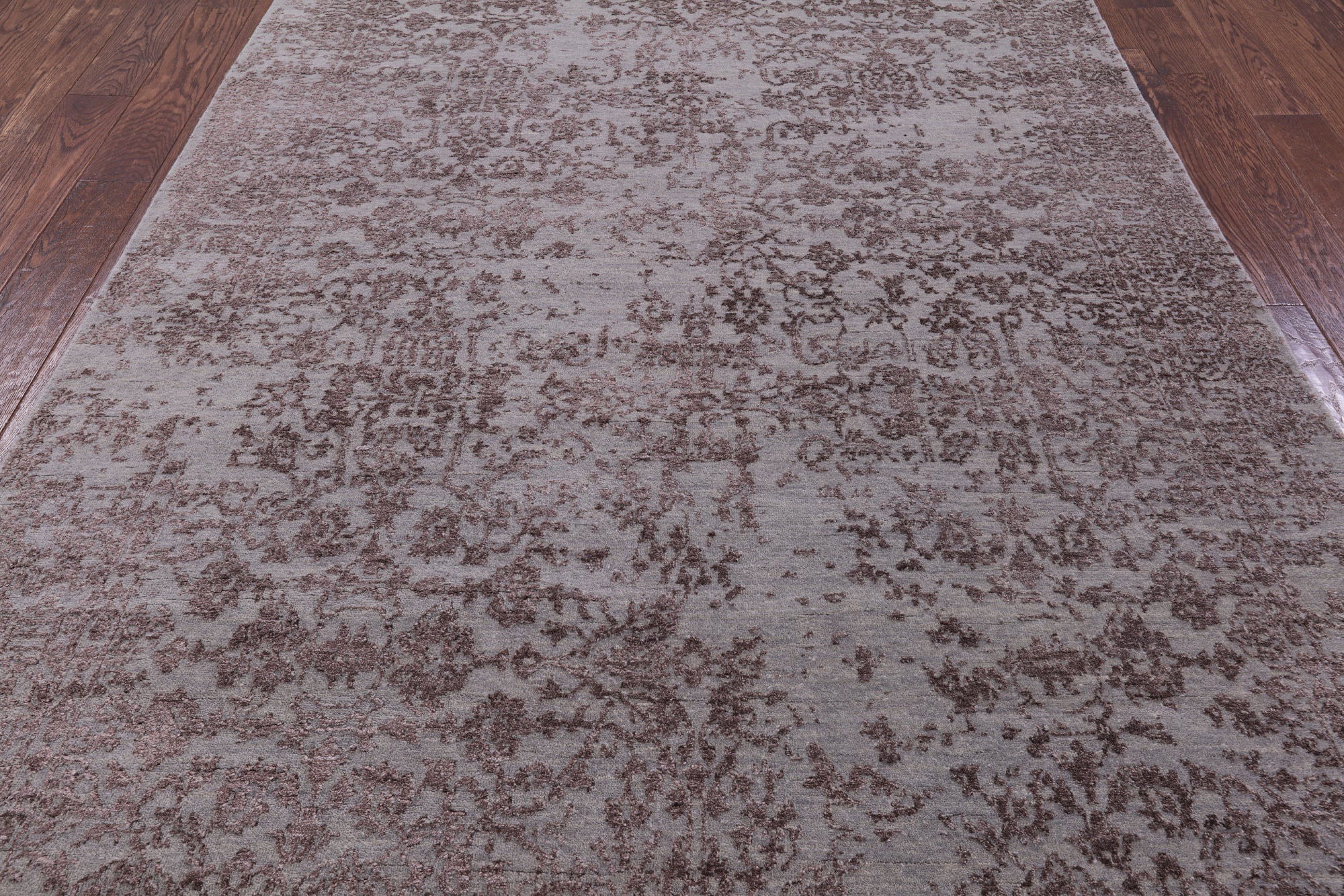 Grey Modern Handmade Wool & Silk Rug - 6' 0" X 9' 2" - Golden Nile