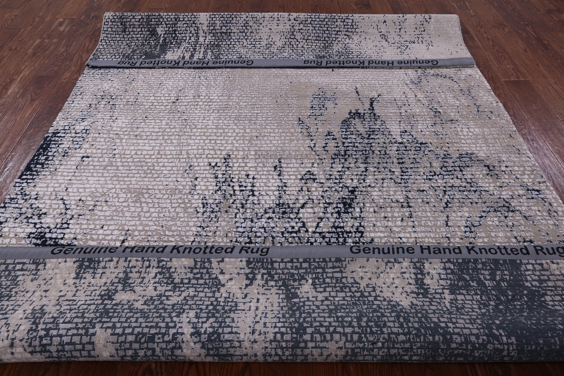 Contemporary Handmade Wool & Silk Rug - 6' 6" X 9' 8" - Golden Nile