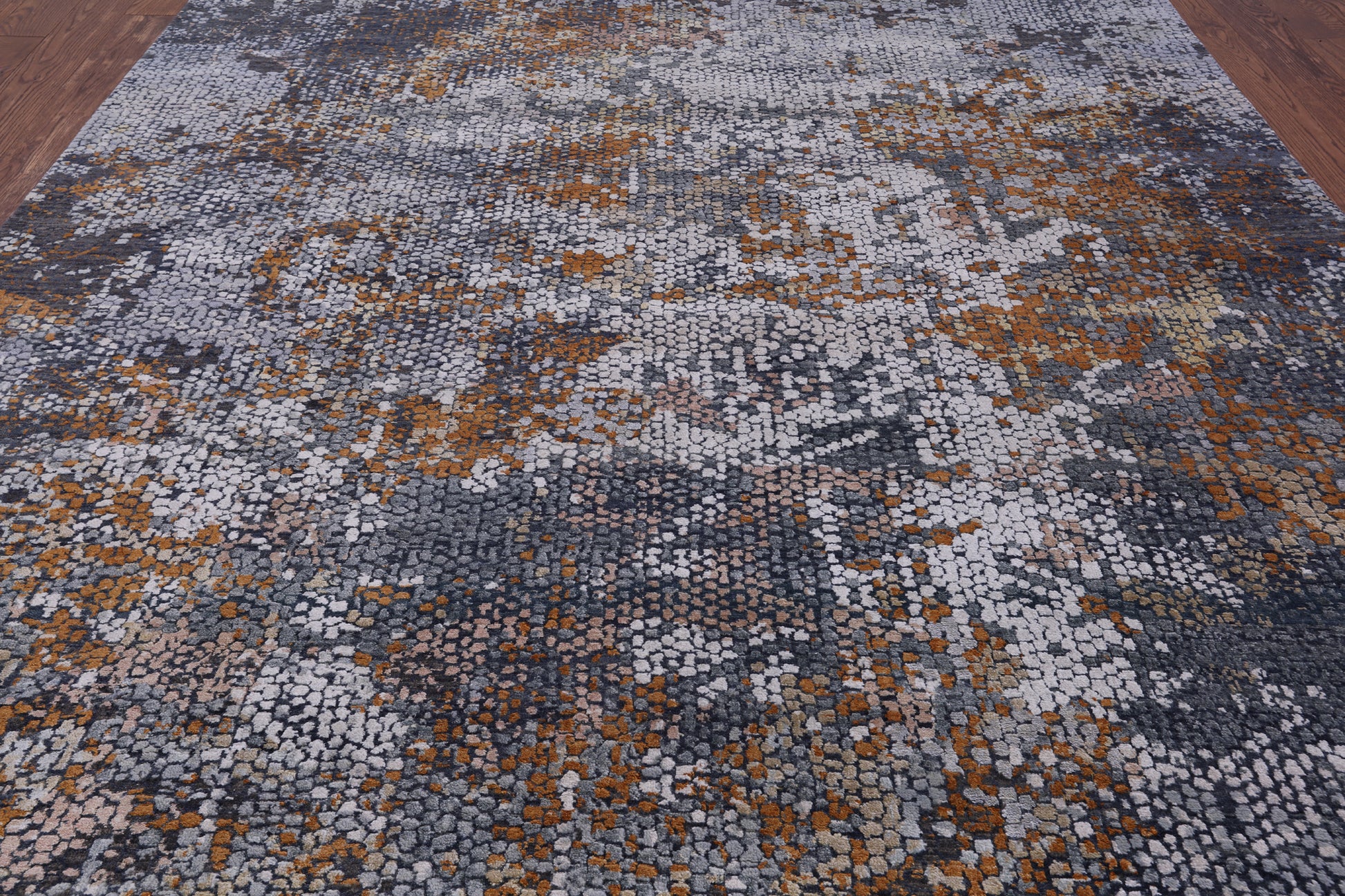 Modern Hand Knotted Wool & Silk Rug - 8' 0" X 10' 0" - Golden Nile