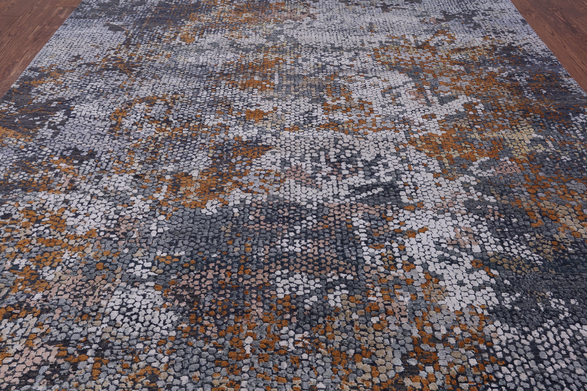 Modern Hand Knotted Wool & Silk Rug - 8' 0" X 10' 0" - Golden Nile