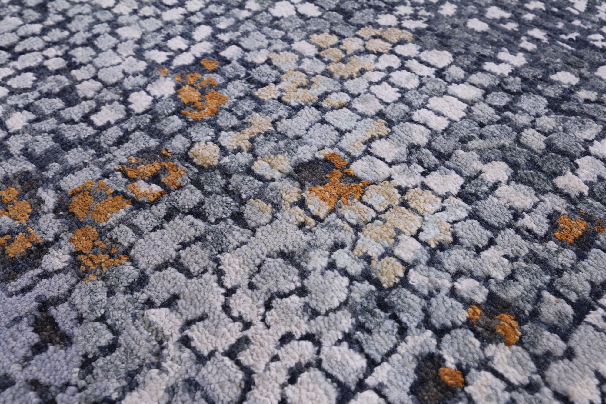 Modern Hand Knotted Wool & Silk Rug - 8' 0" X 10' 0" - Golden Nile