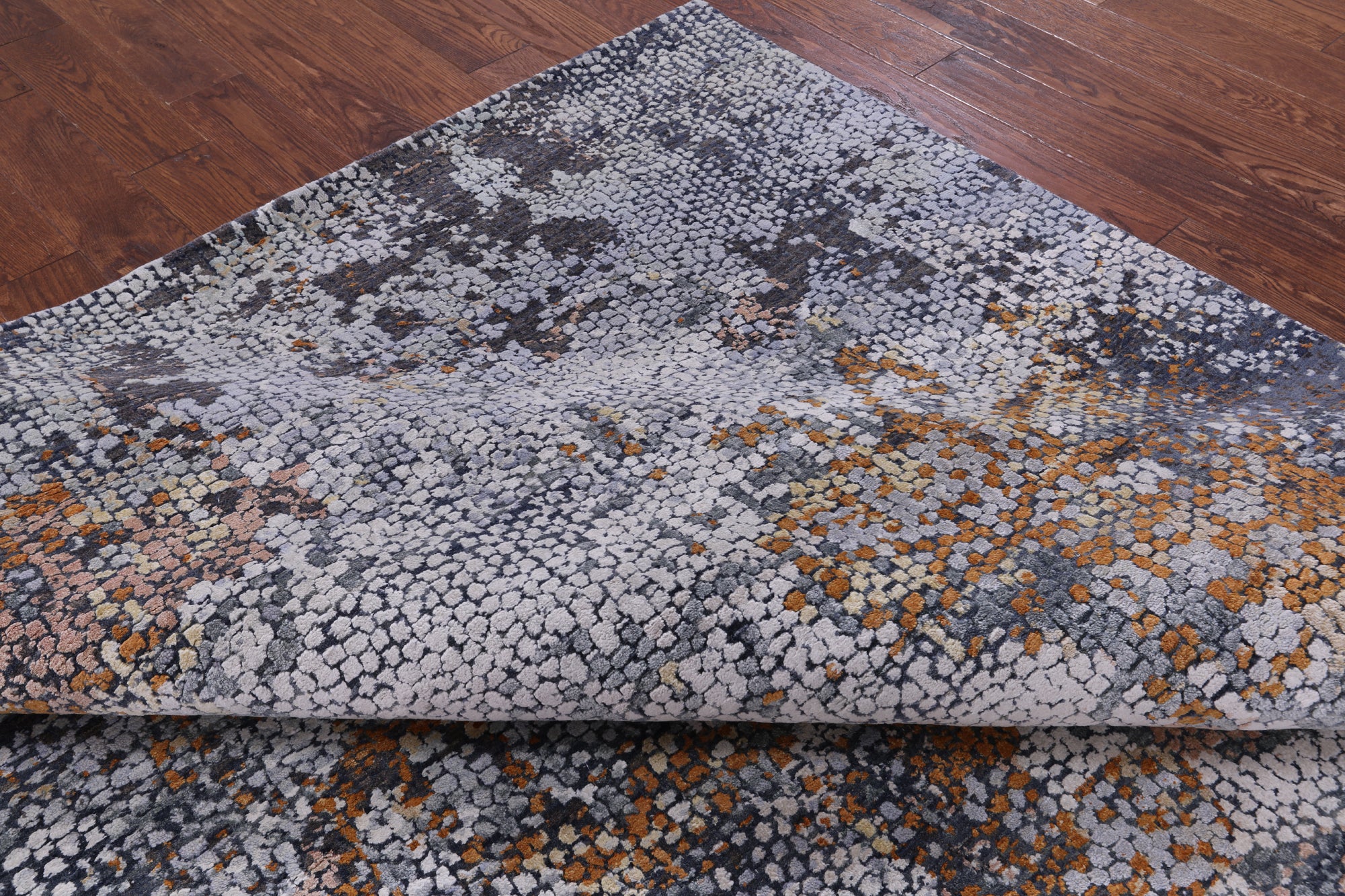 Modern Hand Knotted Wool & Silk Rug - 8' 0" X 10' 0" - Golden Nile
