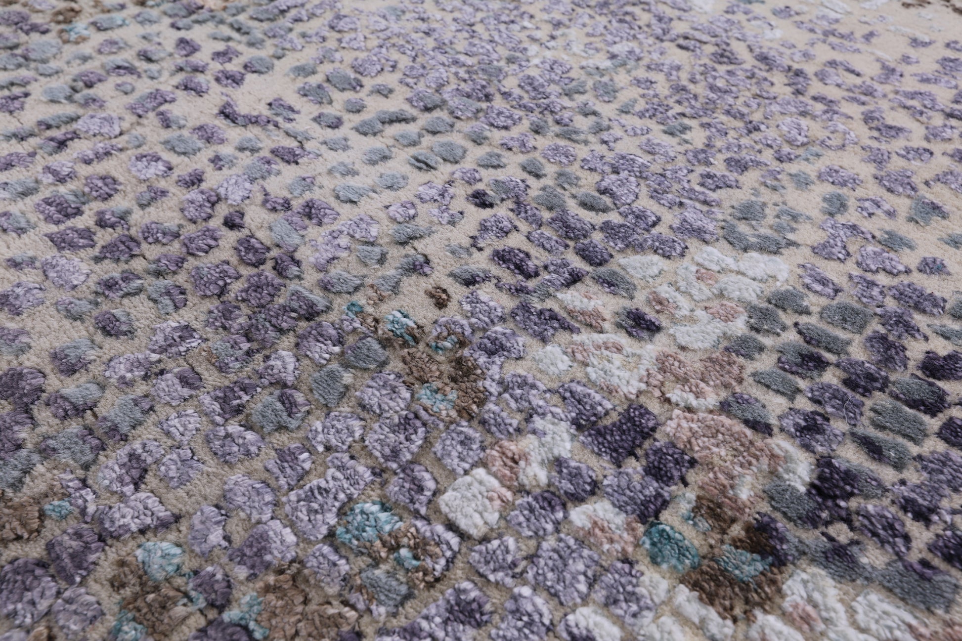 Contemporary Hand Knotted Wool & Silk Rug - 7' 11" X 10' 0" - Golden Nile