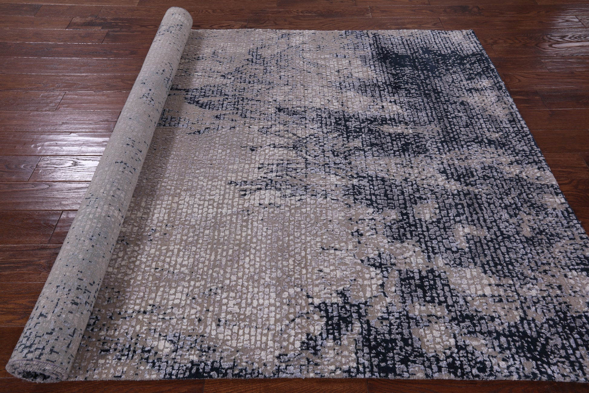 Modern Handmade Wool & Silk Rug - 5' 6" X 8' 1" - Golden Nile