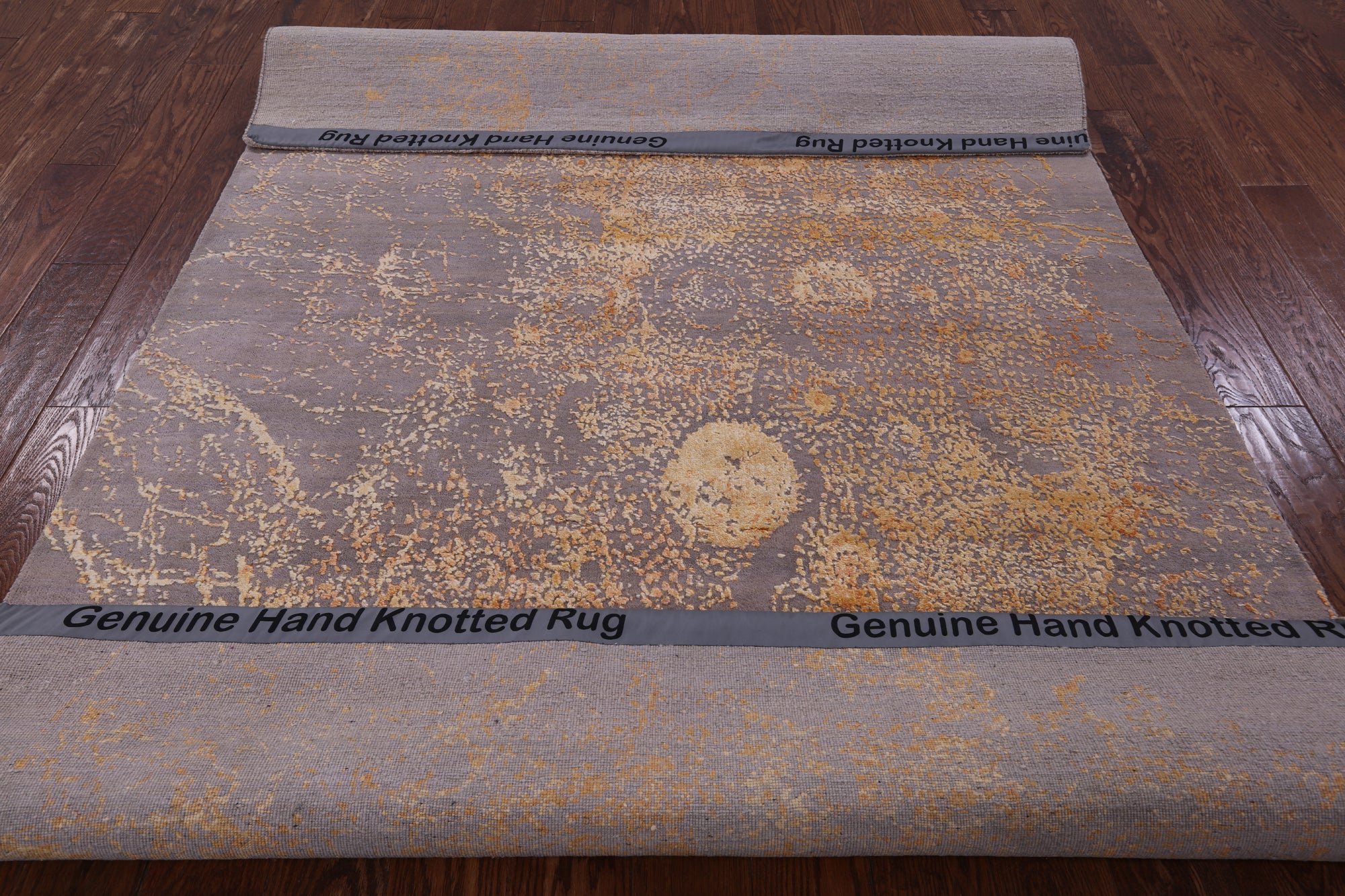 Modern Hand Knotted Wool & Silk Rug - 5' 7" X 8' 3" - Golden Nile