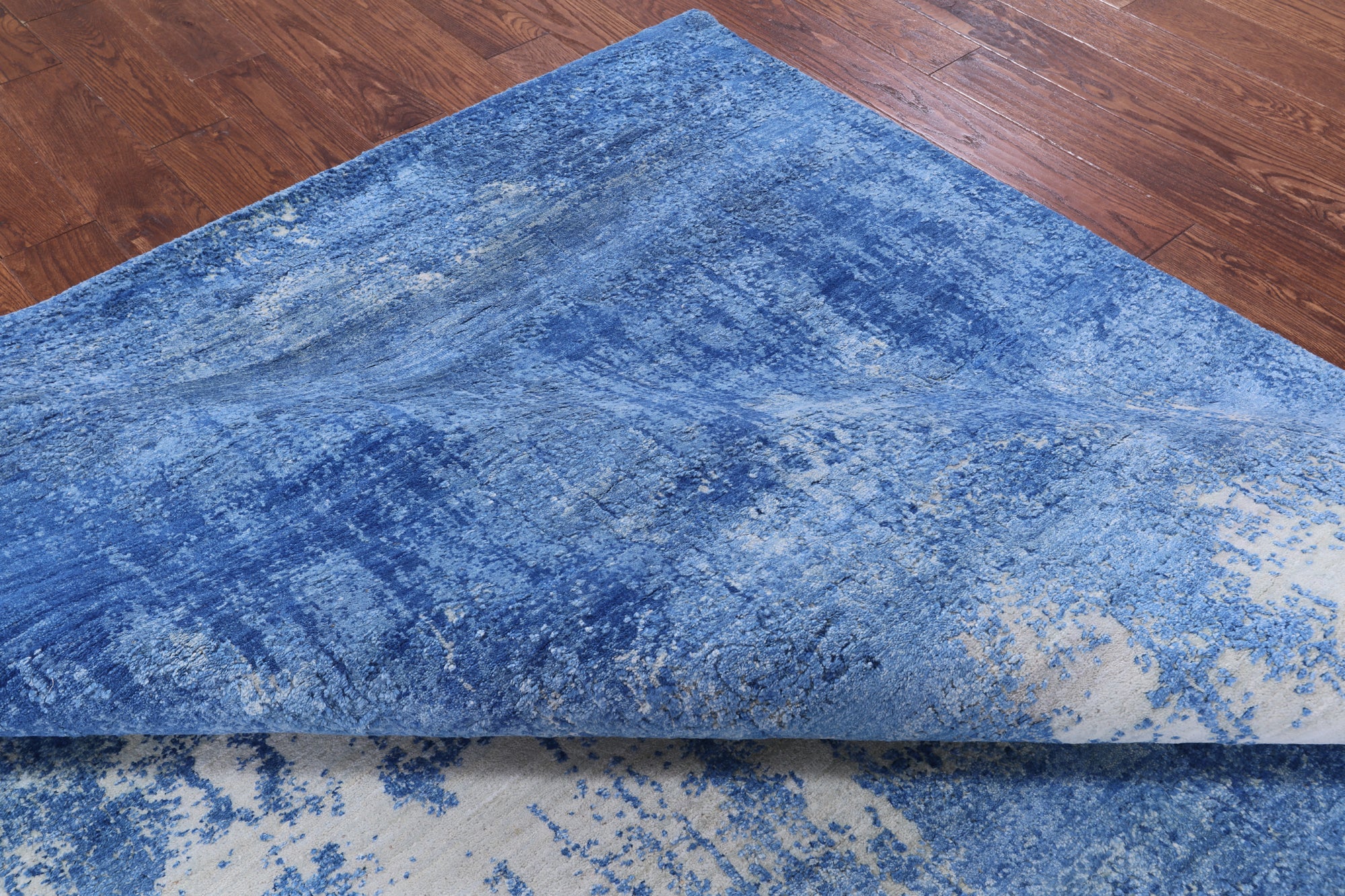 Blue Contemporary Hand Knotted Wool & Silk Rug - 7' 11" X 10' 1" - Golden Nile