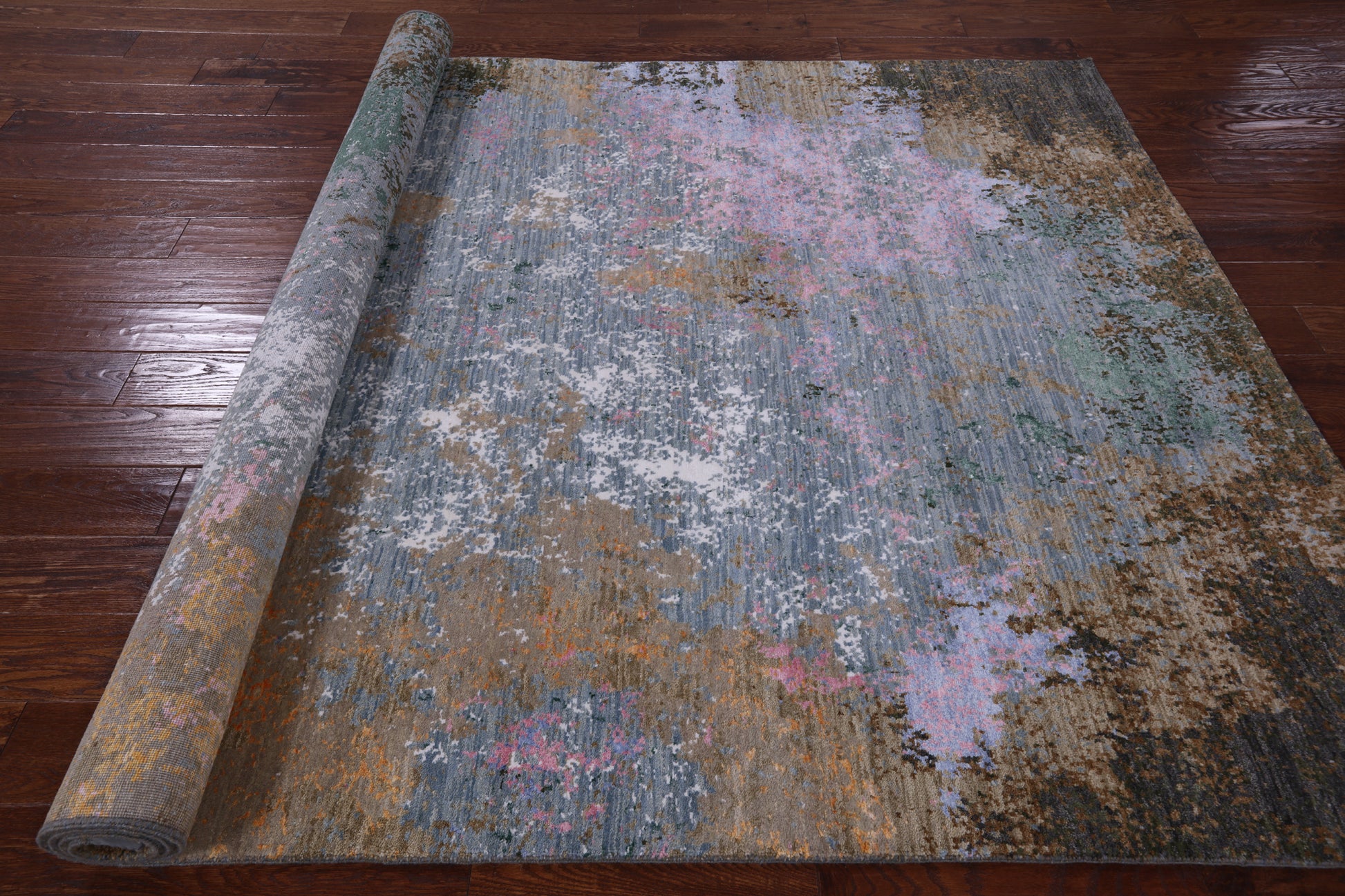Modern Hand Knotted Wool & Silk Rug - 6' 1" X 9' 2" - Golden Nile