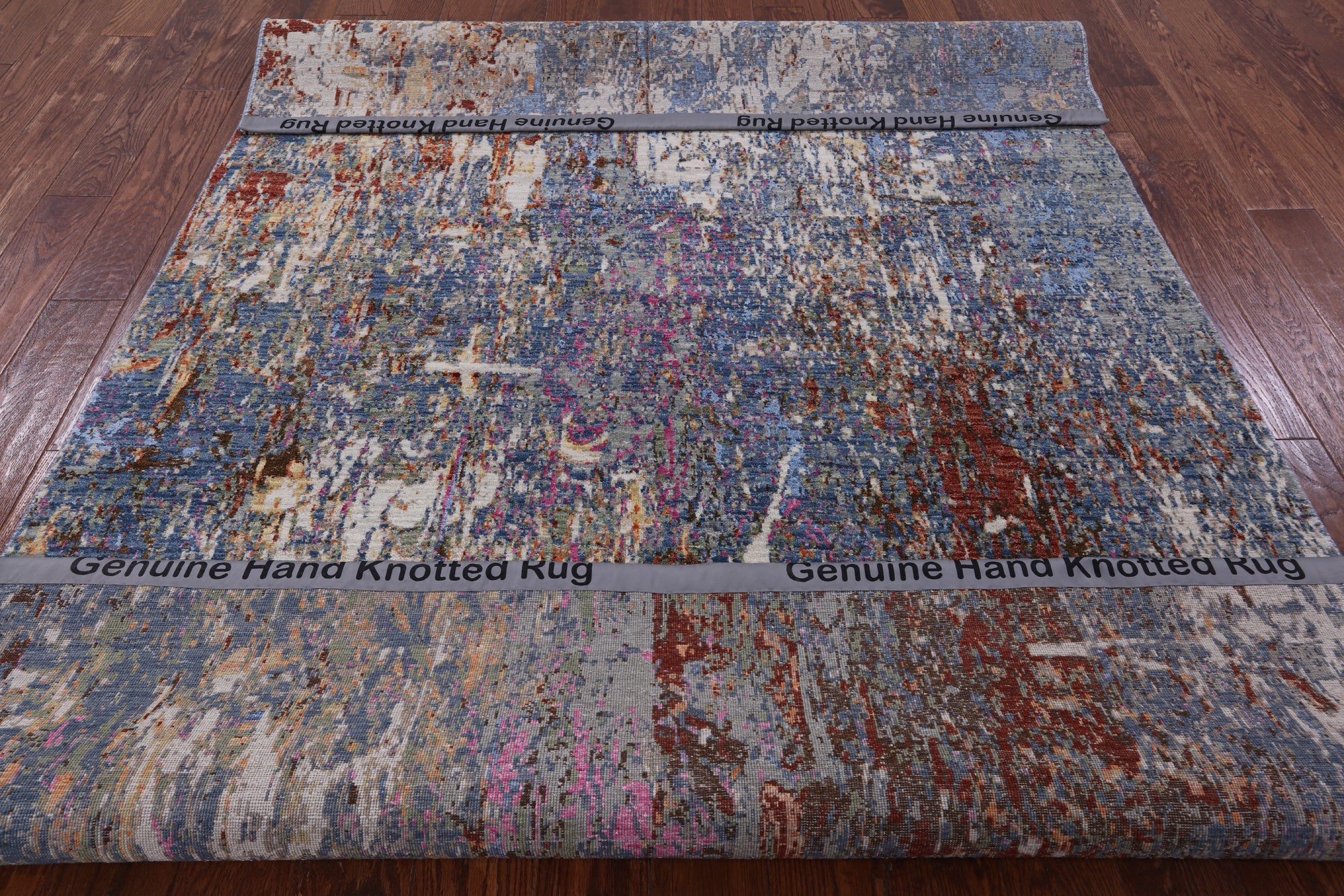 Modern Hand Knotted Wool & Silk Rug - 6' 0" X 9' 0" - Golden Nile