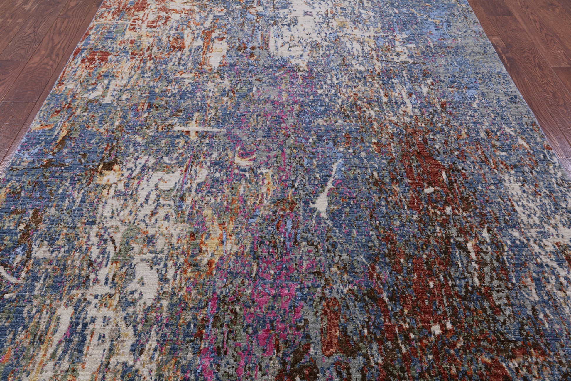Modern Hand Knotted Wool & Silk Rug - 6' 0" X 9' 0" - Golden Nile