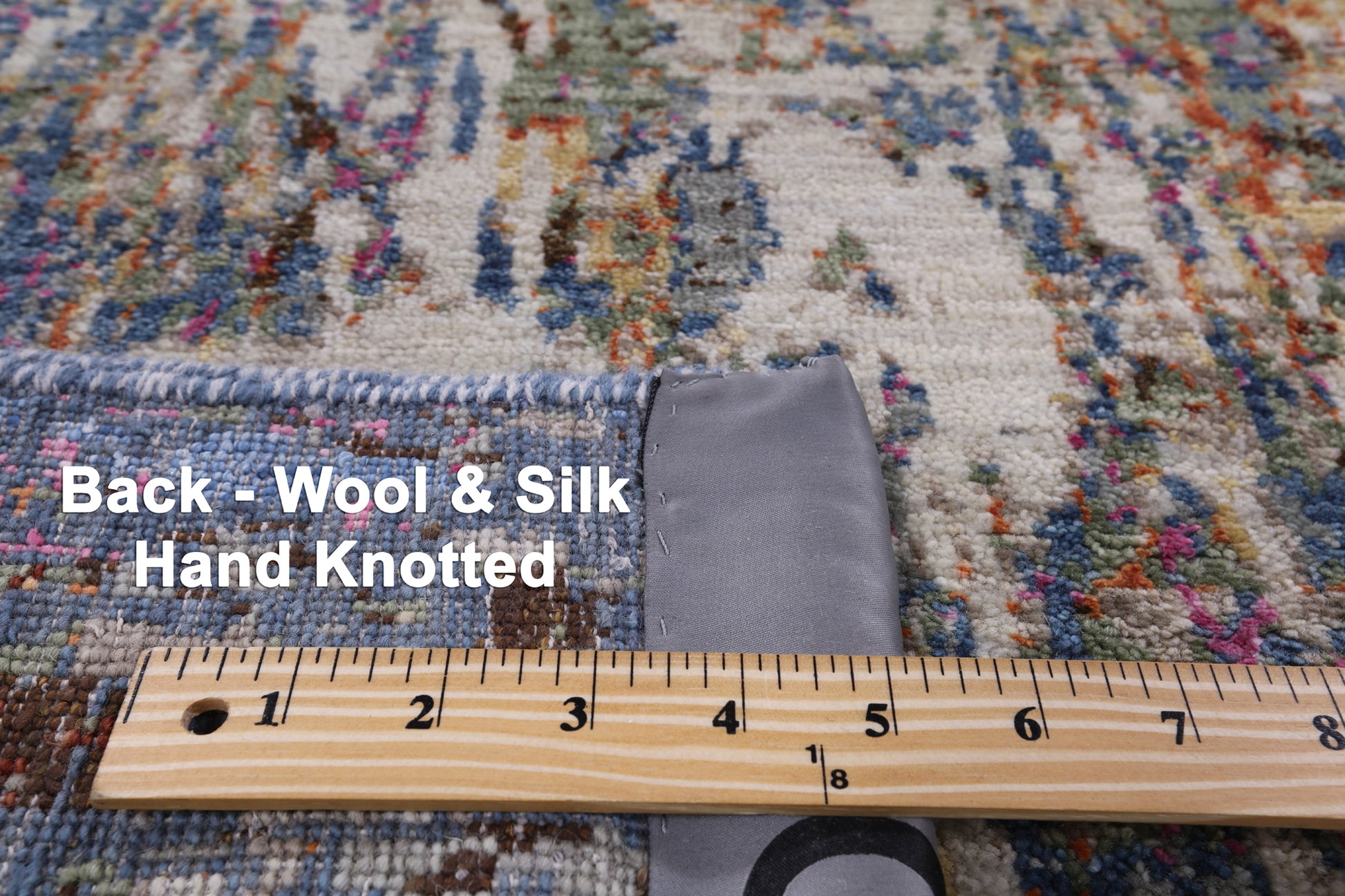 Modern Hand Knotted Wool & Silk Rug - 6' 0" X 9' 0" - Golden Nile
