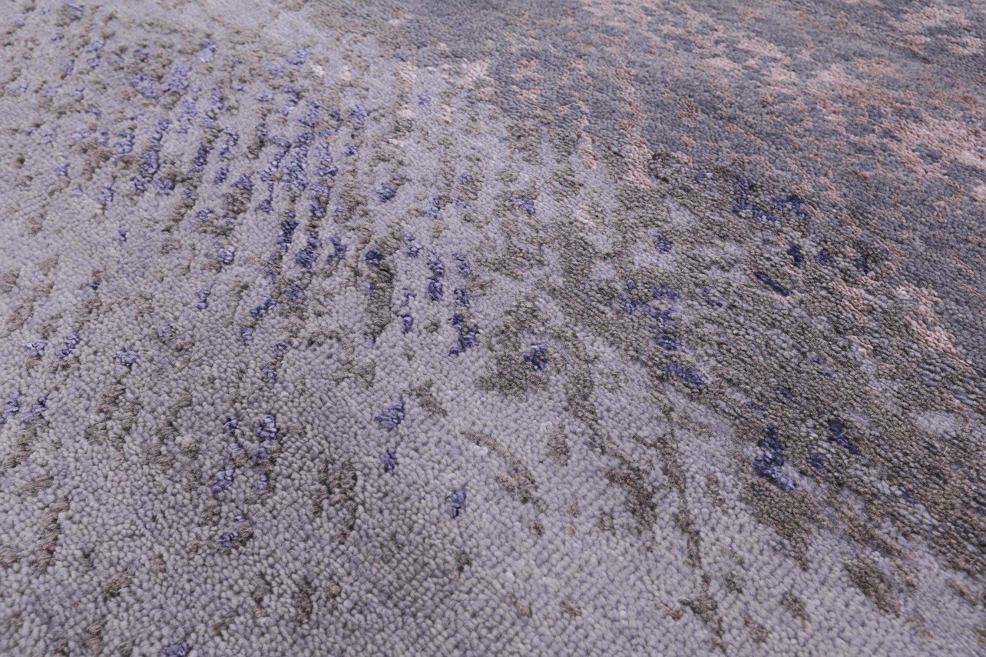 Modern Hand Knotted Wool & Silk Rug - 7' 11" X 10' 2" - Golden Nile