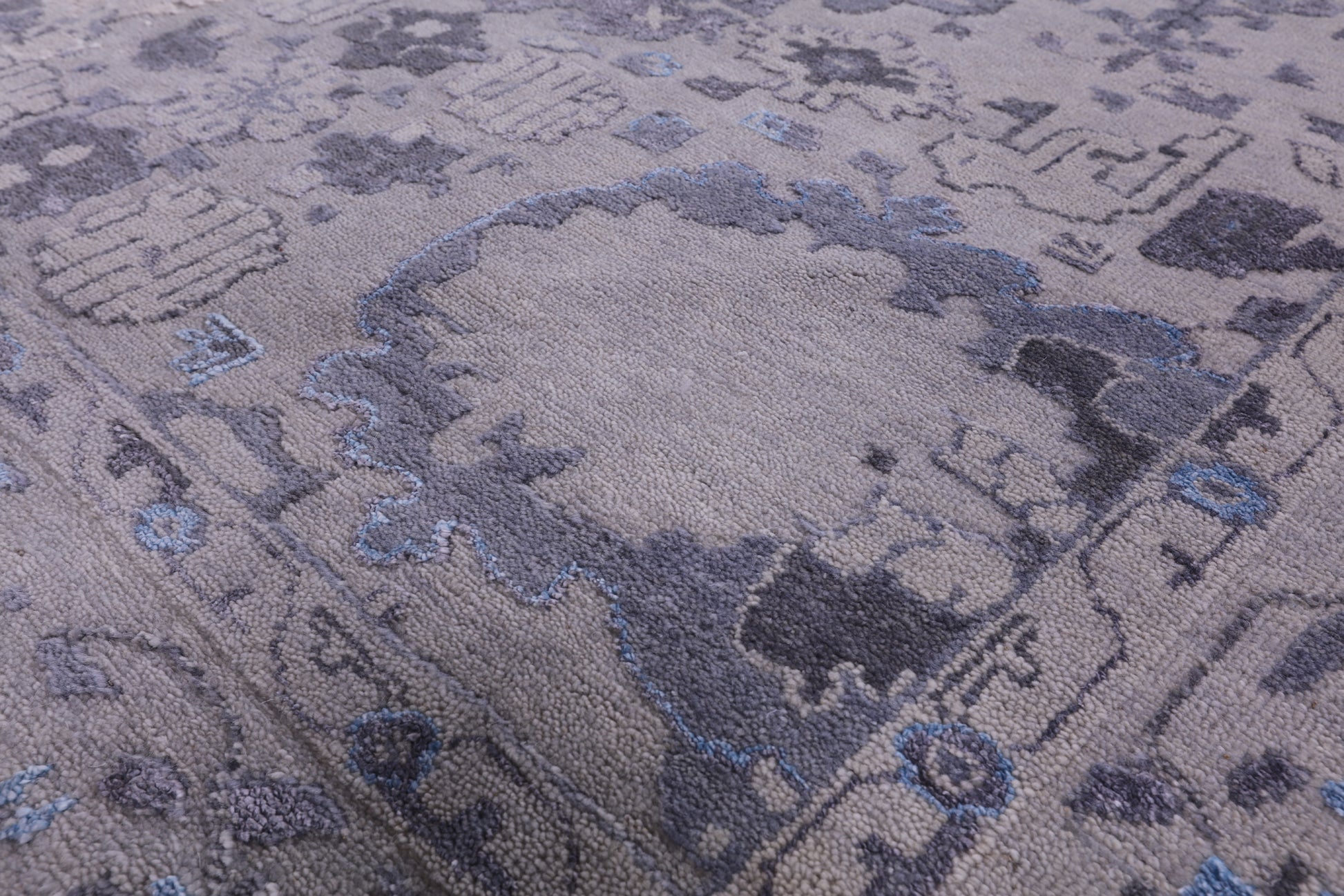 Modern Handmade Wool & Silk Fish Design Rug - 9' 11" X 14' 0" - Golden Nile
