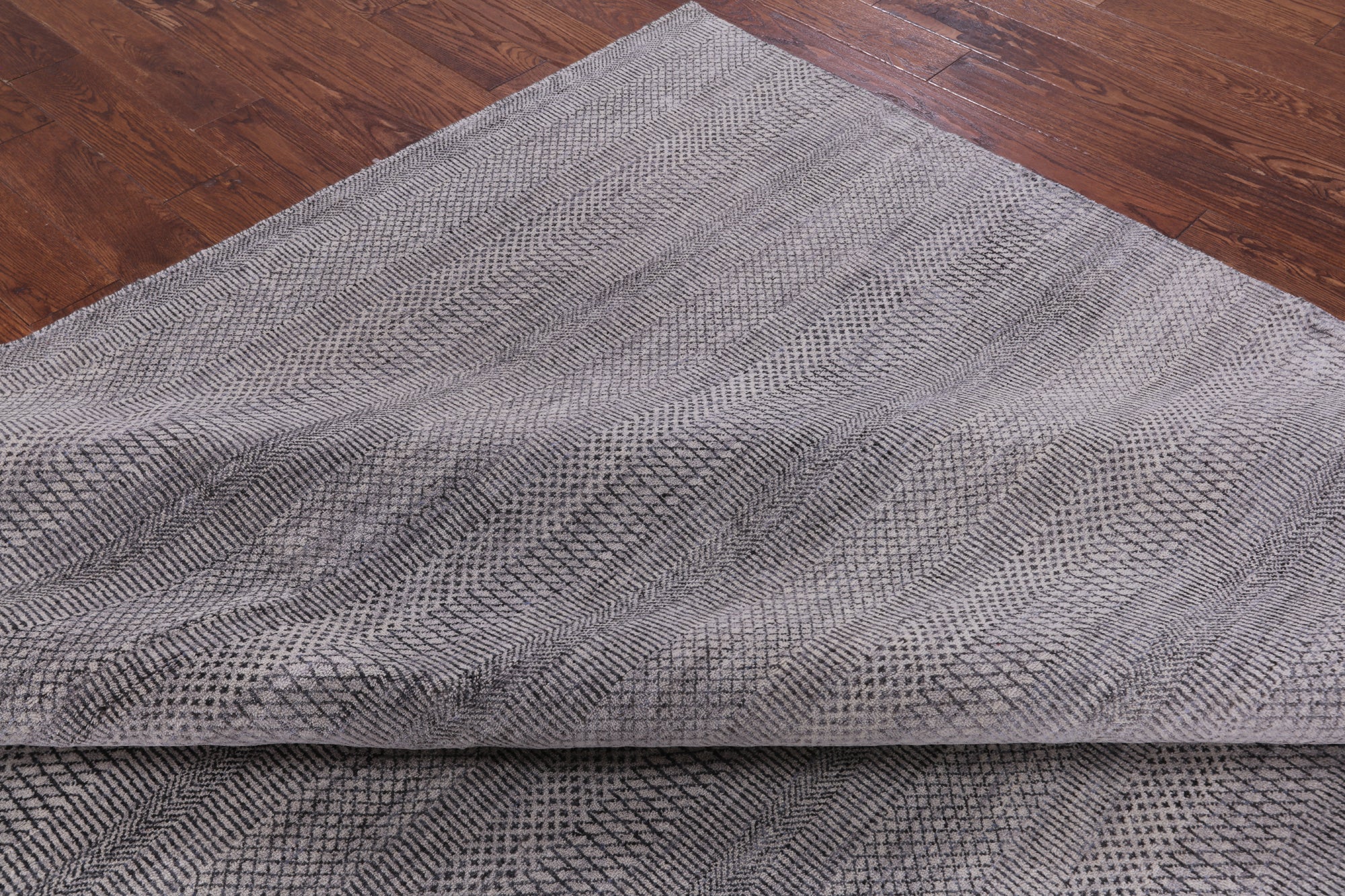 Grey Savannah Grass Handmade Wool & Silk Rug - 7' 10" X 10' 1" - Golden Nile