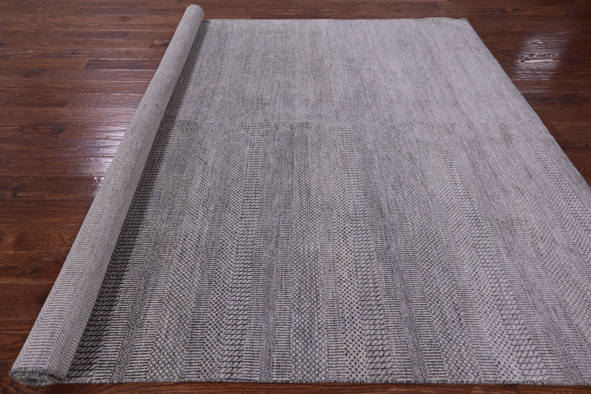 Grey Savannah Grass Handmade Wool & Silk Rug - 7' 10" X 10' 1" - Golden Nile