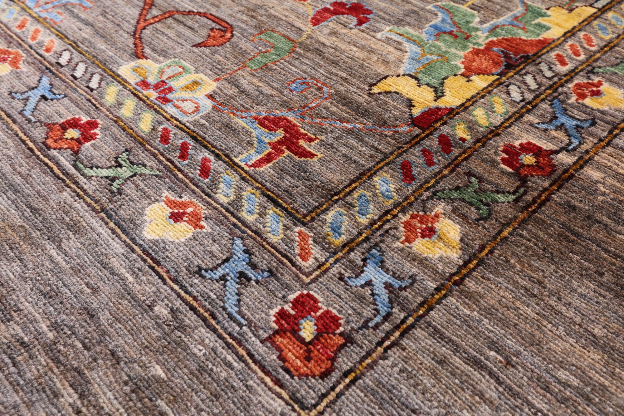 Peshawar Hand Knotted Wool Rug - 8' 0" X 9' 8" - Golden Nile