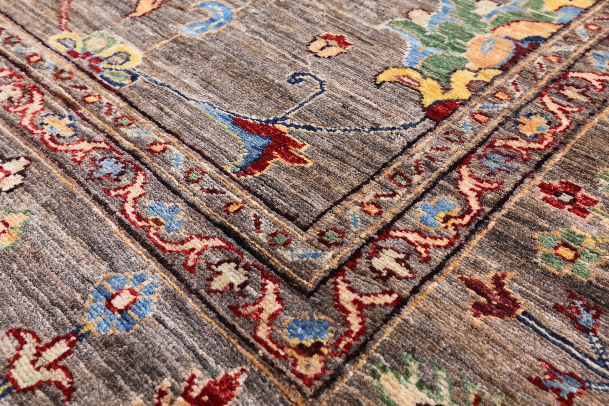 Peshawar Hand Knotted Wool Rug - 8' 0" X 10' 0" - Golden Nile