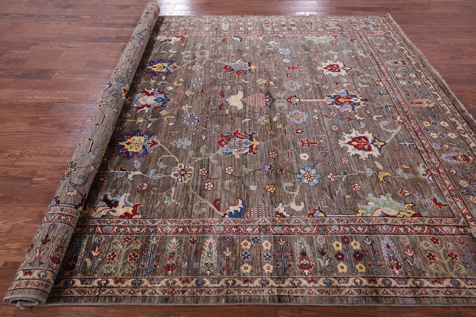 Peshawar Hand Knotted Wool Rug - 8' 0" X 10' 0" - Golden Nile