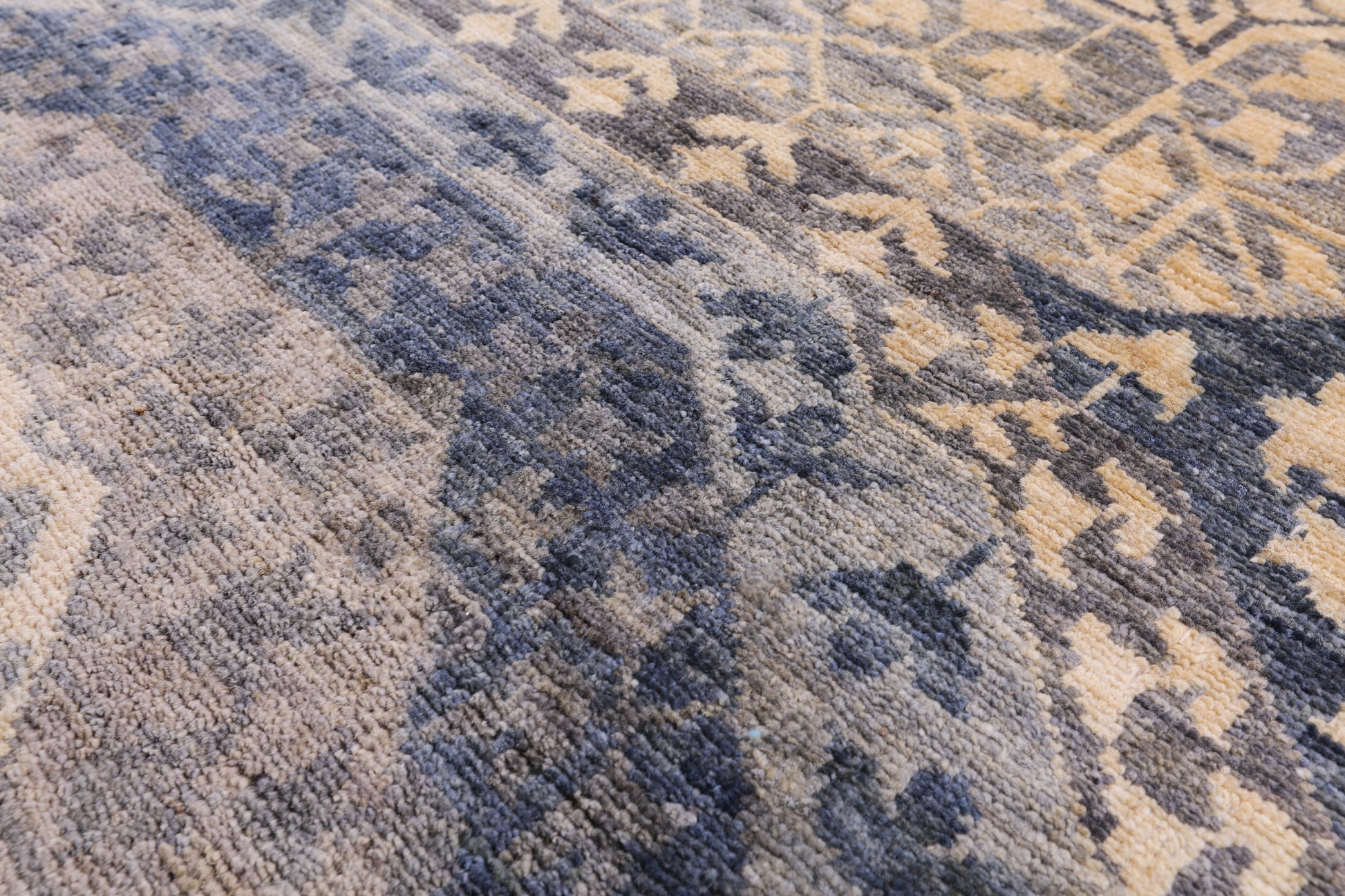 Geometric Persian Mamluk Hand Knotted Wool Rug - 8' 0" X 9' 10" - Golden Nile
