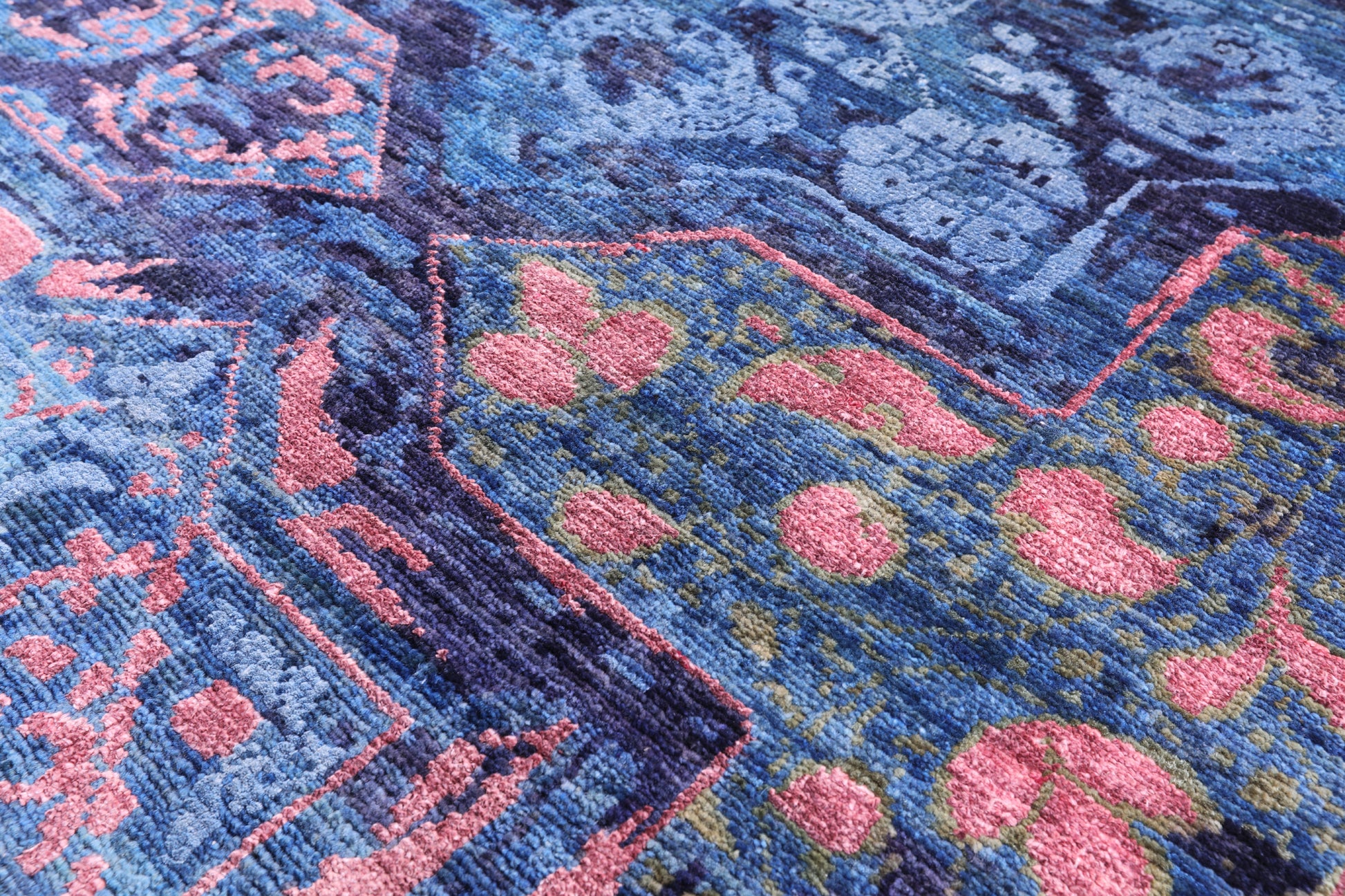 Contemporary Hand Knotted Wool & Silk Rug - 8' 11" X 11' 9" - Golden Nile