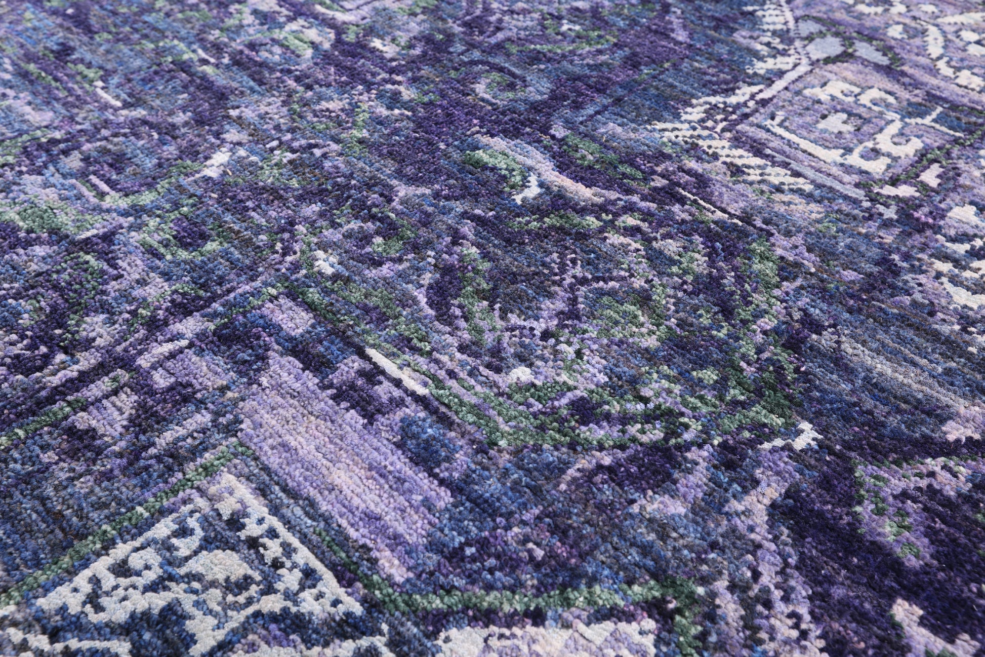 Contemporary Hand Knotted Wool & Silk Rug - 11' 11" X 18' 0" - Golden Nile