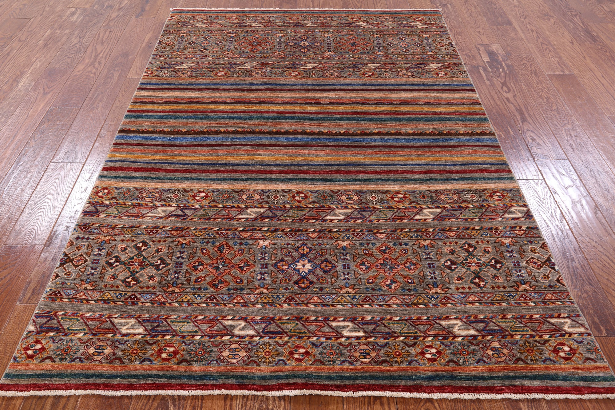 Khorjin Persian Gabbeh Handmade Wool Rug - 4' 11" X 6' 11" - Golden Nile
