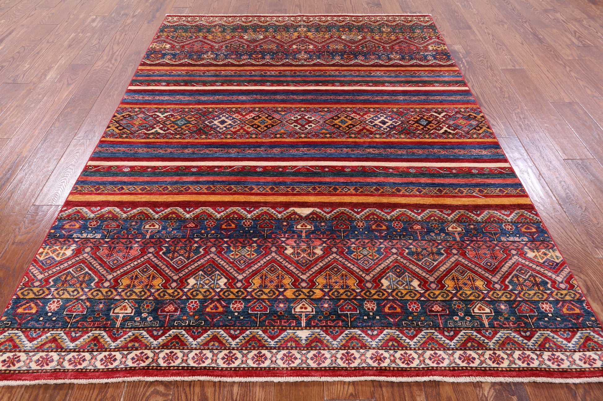 Khorjin Persian Gabbeh Hand Knotted Wool Rug - 5' 6" X 8' 8" - Golden Nile
