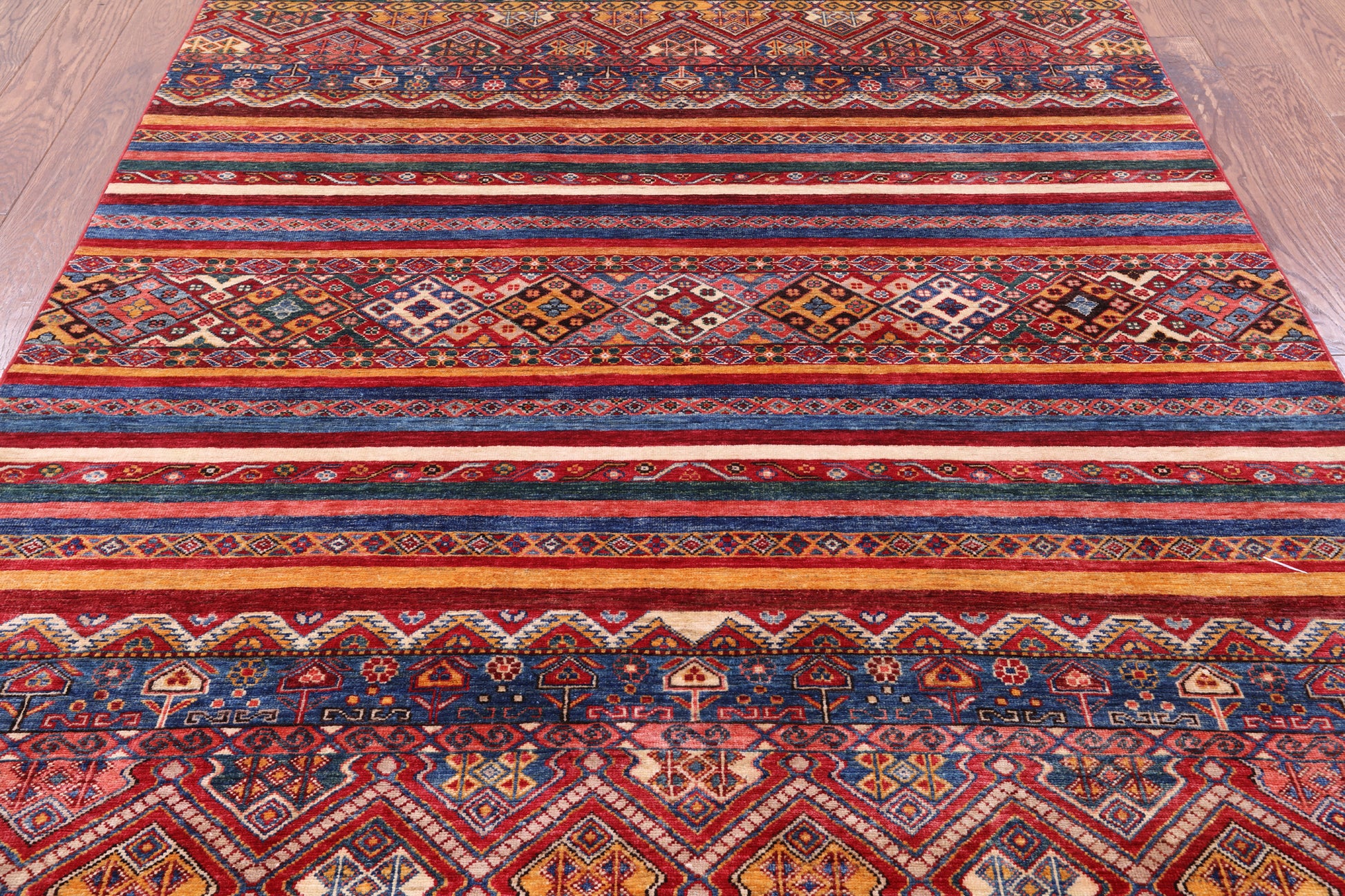 Khorjin Persian Gabbeh Hand Knotted Wool Rug - 5' 6" X 8' 8" - Golden Nile