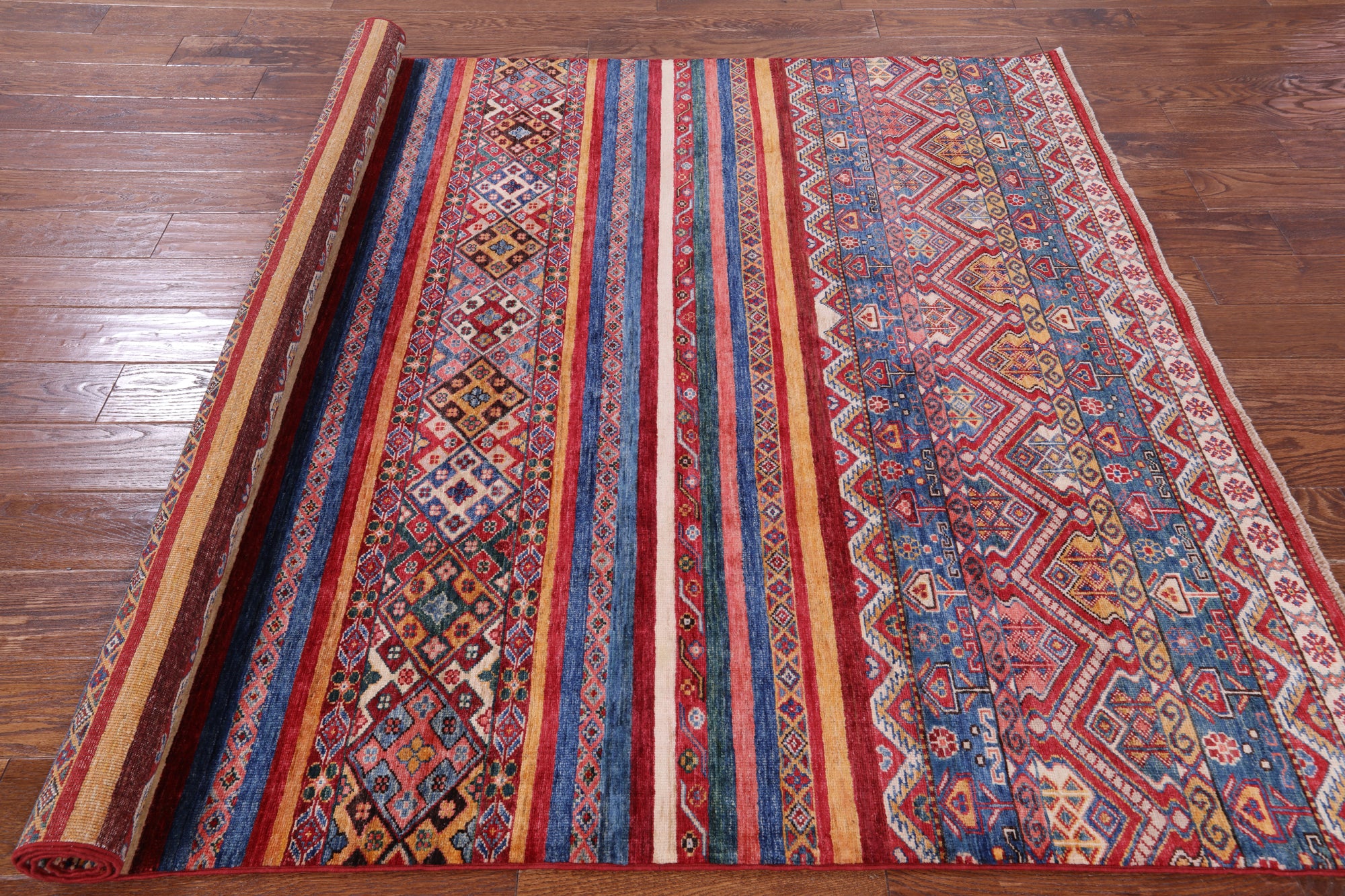 Khorjin Persian Gabbeh Hand Knotted Wool Rug - 5' 6" X 8' 8" - Golden Nile