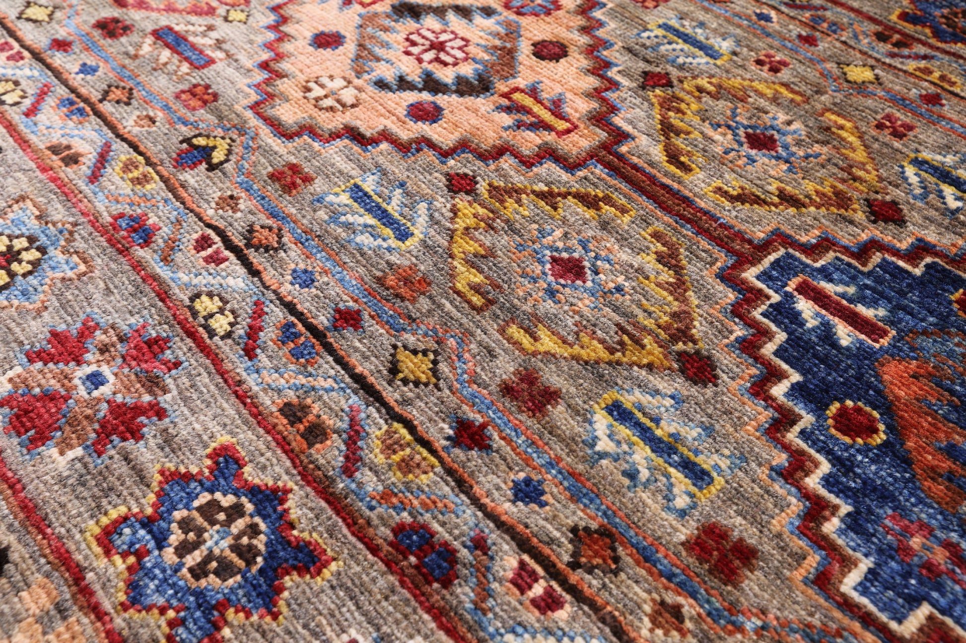 Khorjin Persian Gabbeh Hand Knotted Wool Rug - 5' 5" X 7' 8" - Golden Nile