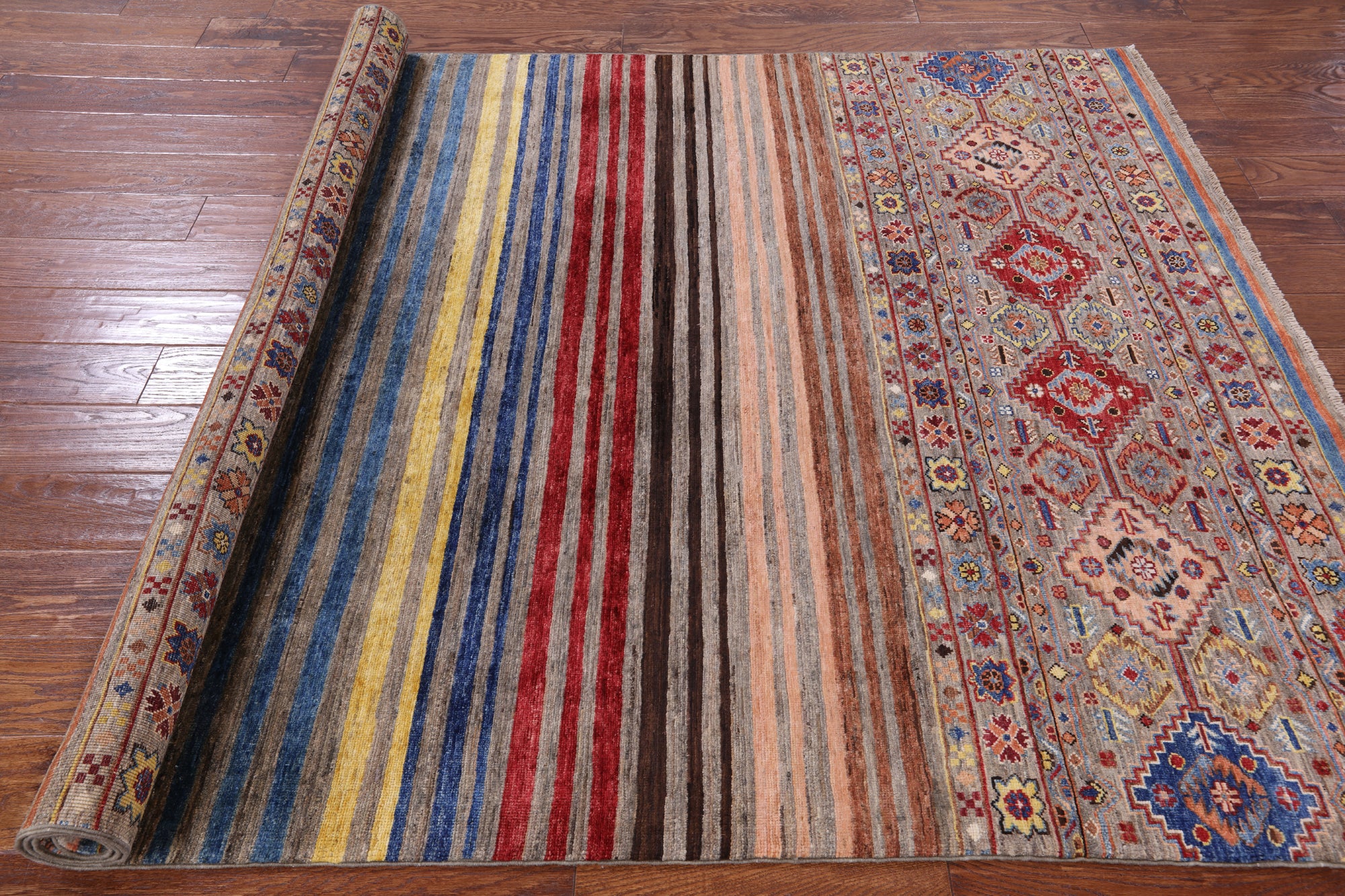 Khorjin Persian Gabbeh Hand Knotted Wool Rug - 5' 5" X 7' 8" - Golden Nile