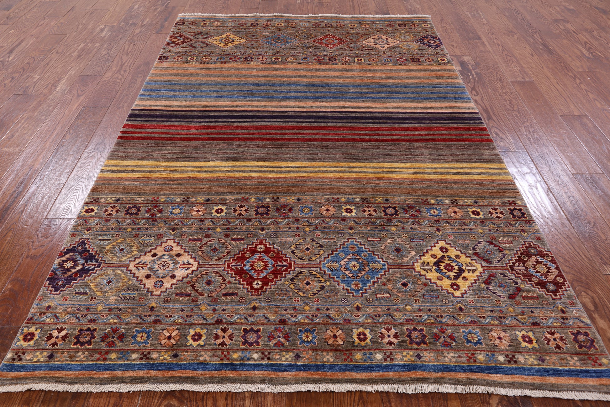 Khorjin Persian Gabbeh Handmade Wool Rug - 5' 6" X 7' 10" - Golden Nile