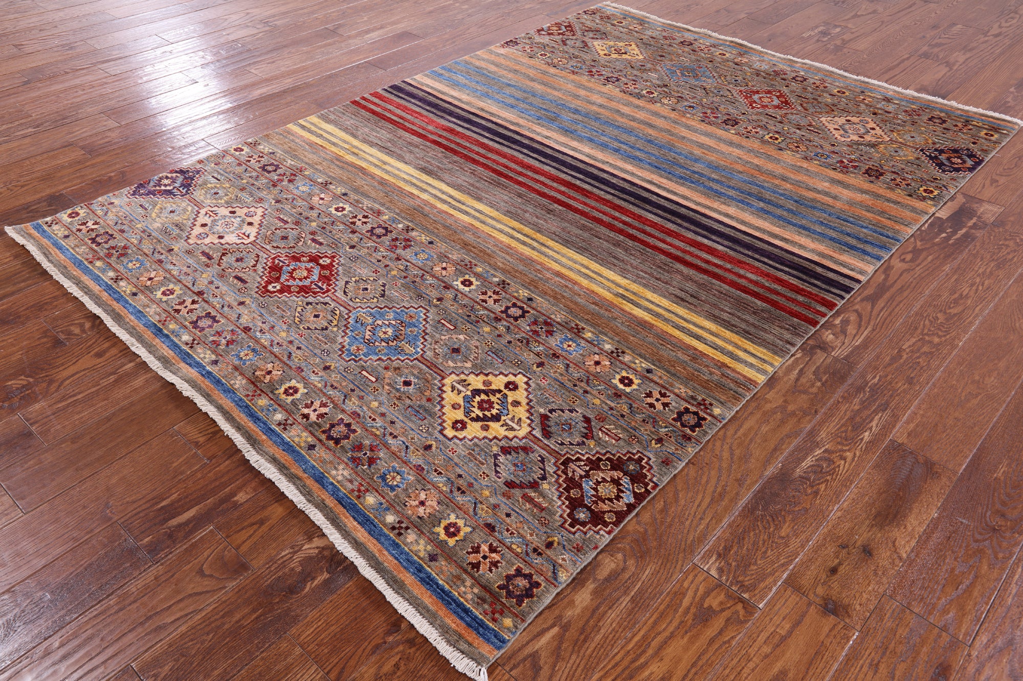 Khorjin Persian Gabbeh Handmade Wool Rug - 5' 6" X 7' 10" - Golden Nile