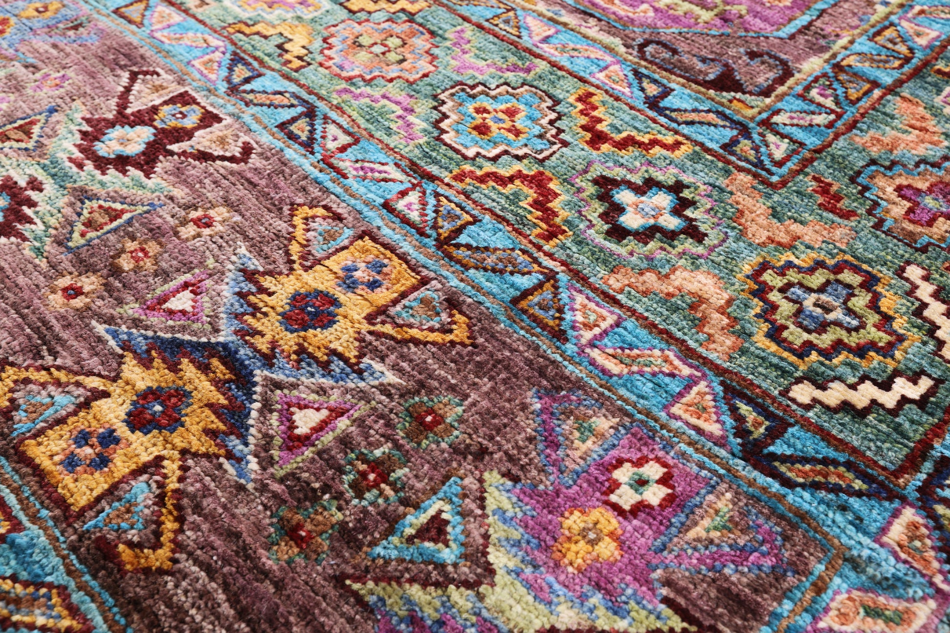 Turkmen Ersari Hand Knotted Wool Rug - 5' 8" X 7' 10" - Golden Nile