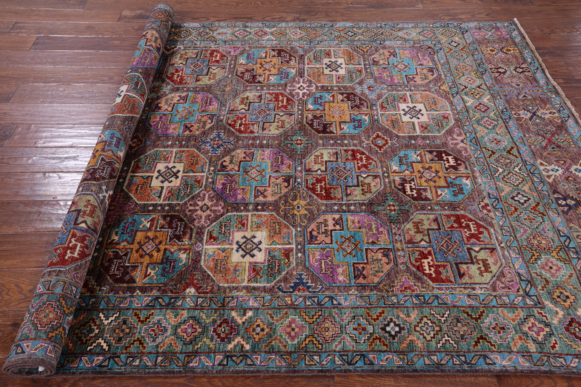 Turkmen Ersari Hand Knotted Wool Rug - 5' 8" X 7' 10" - Golden Nile
