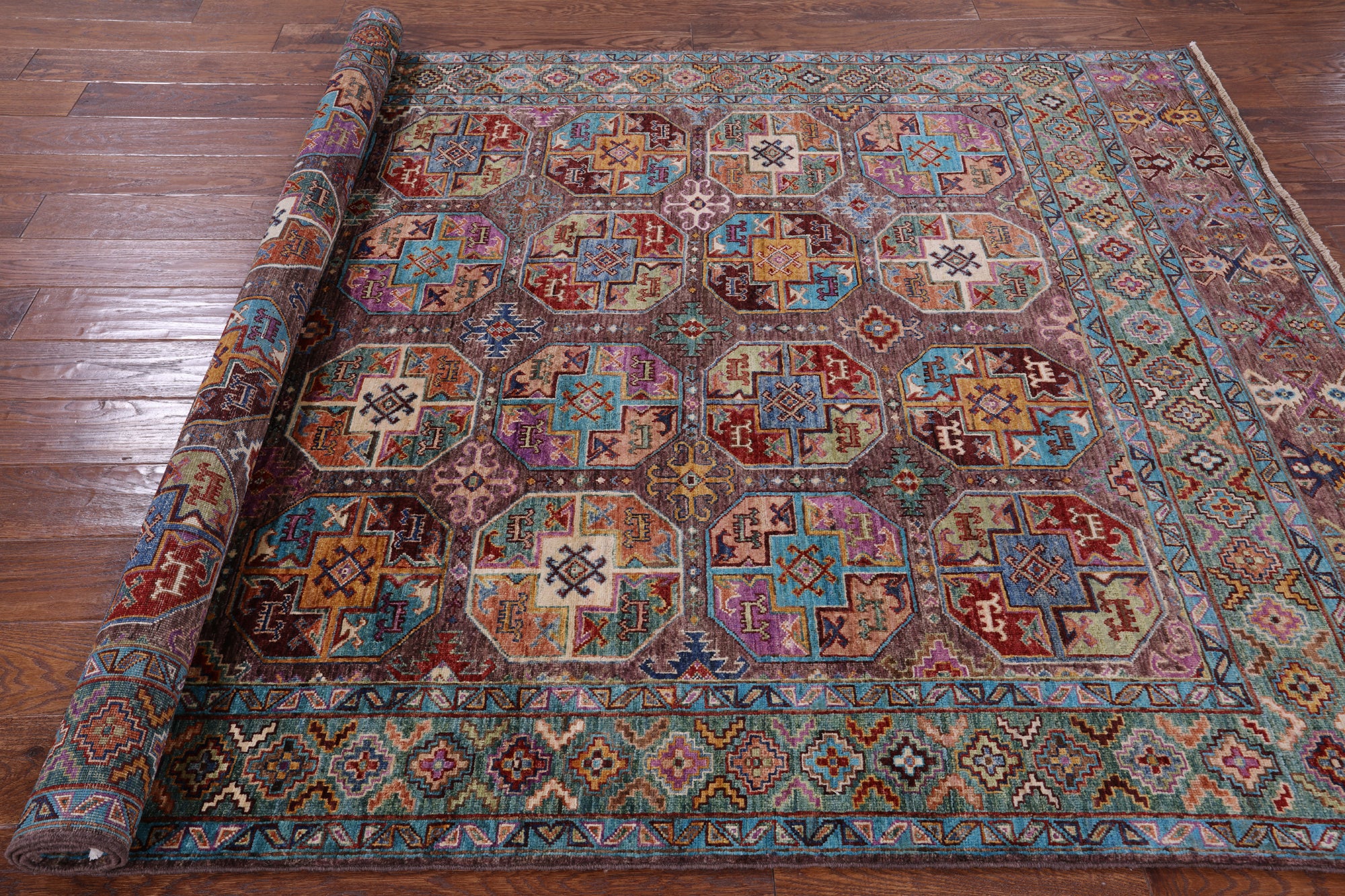 Turkmen Ersari Hand Knotted Wool Rug - 5' 8" X 7' 10" - Golden Nile